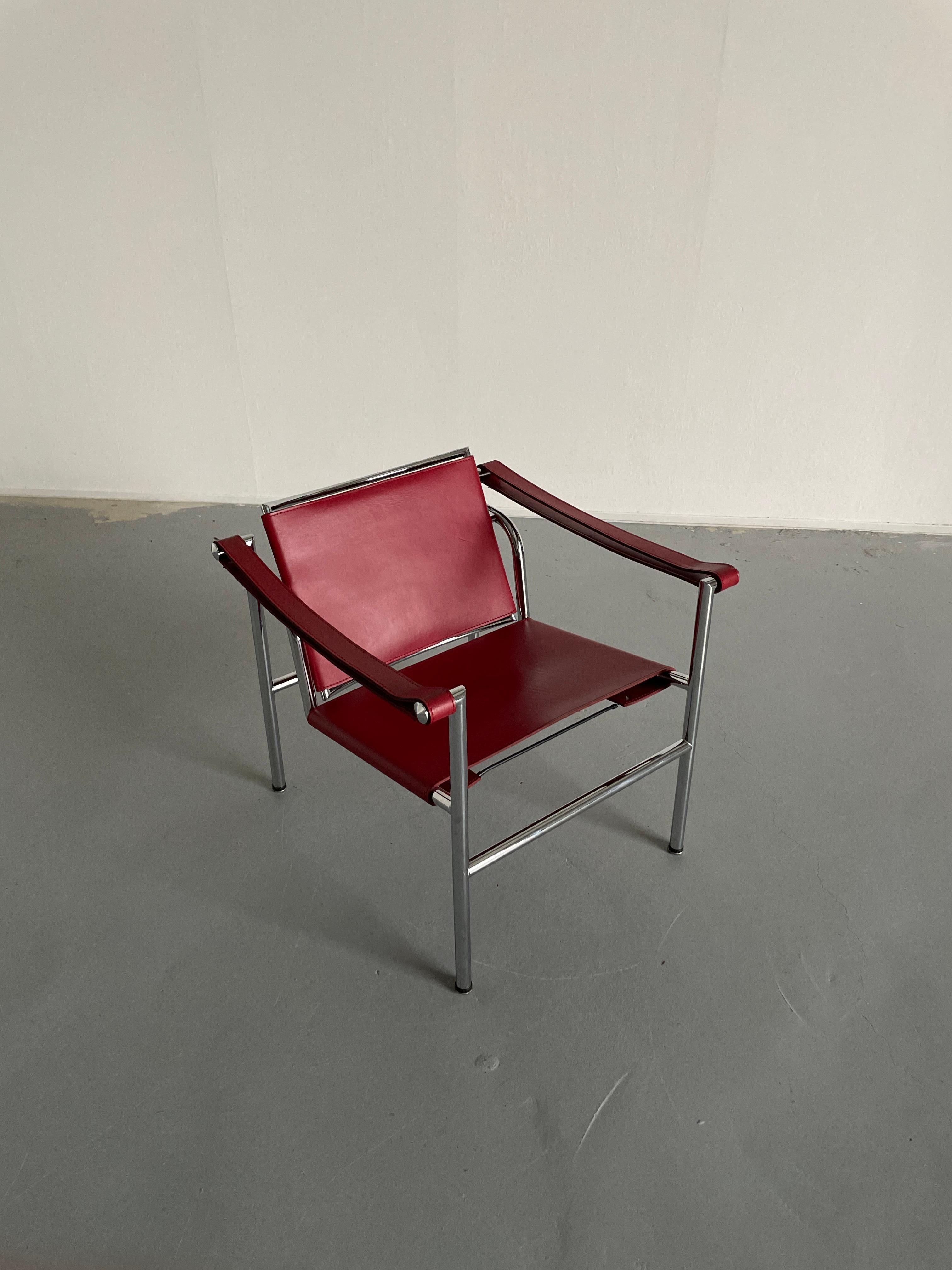 Late 20th Century Vintage Mid-Century Modern Lounge Chair in style of 'LC1' Chair, Le Corbusier