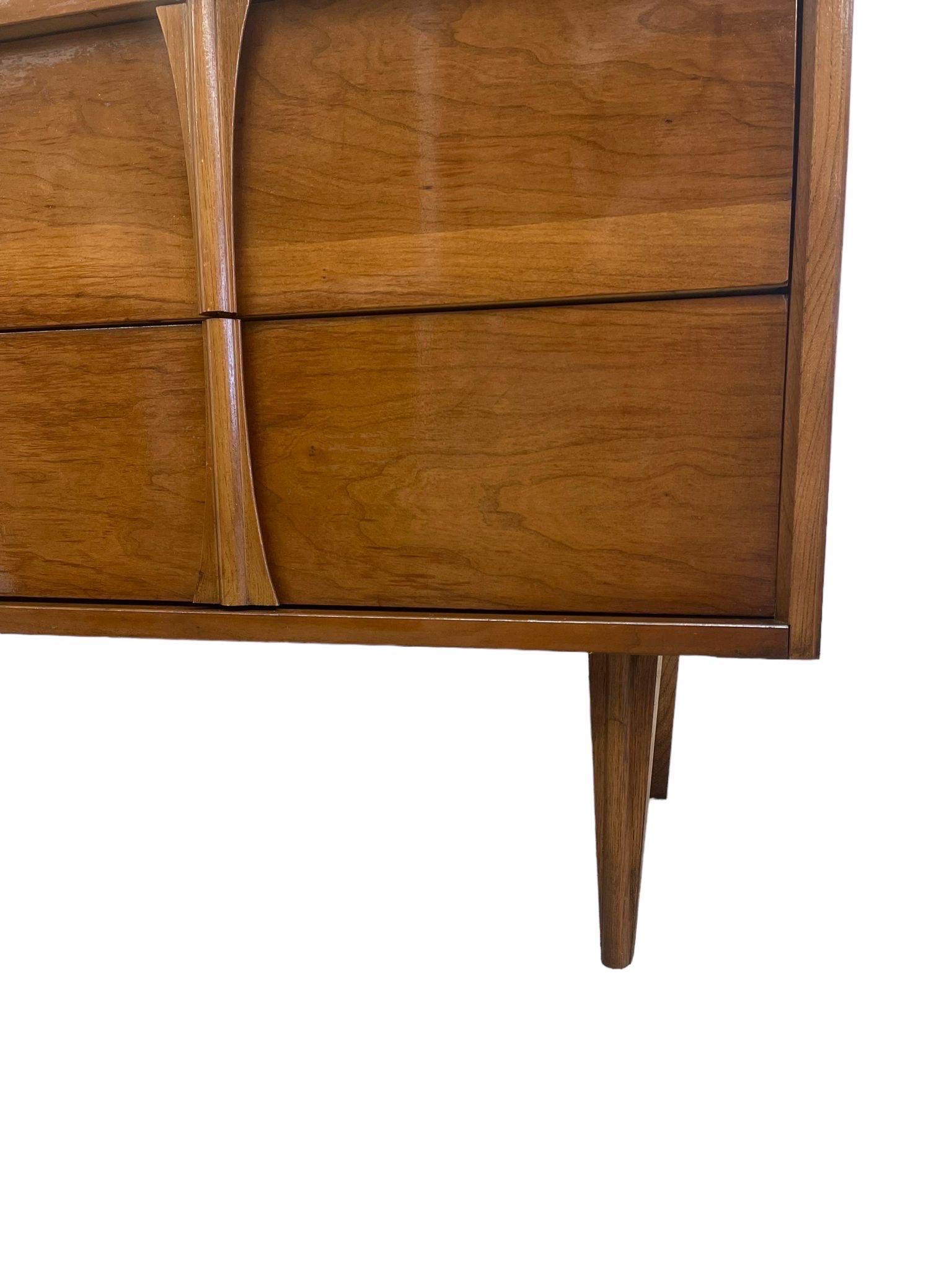 Vintage Mid Century Modern Lowboy Dresser by Bassett. In Good Condition For Sale In Seattle, WA