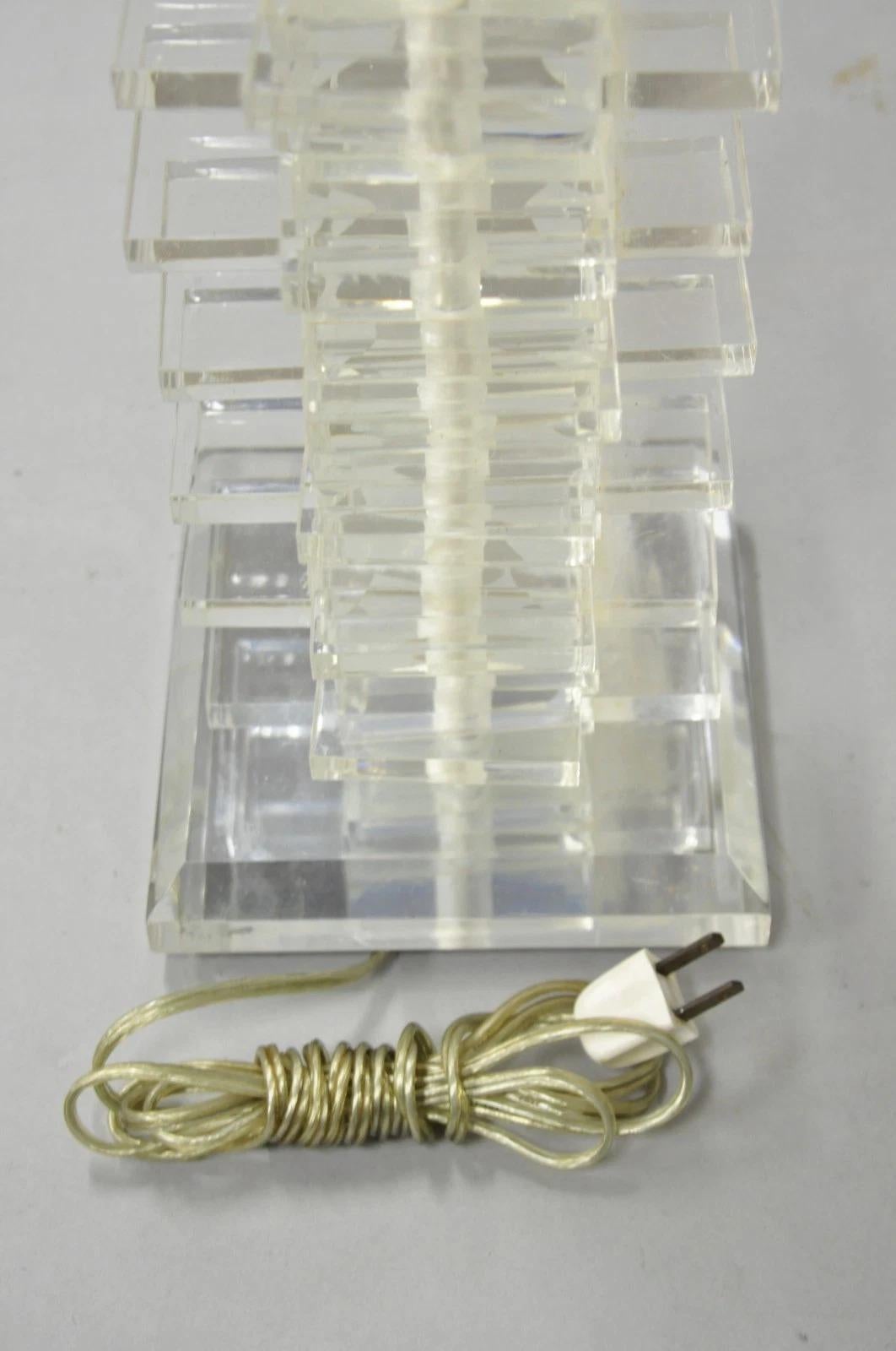 Vintage Mid Century Modern Lucite Acrylic Stacked Skyscraper Table Lamp For Sale 4