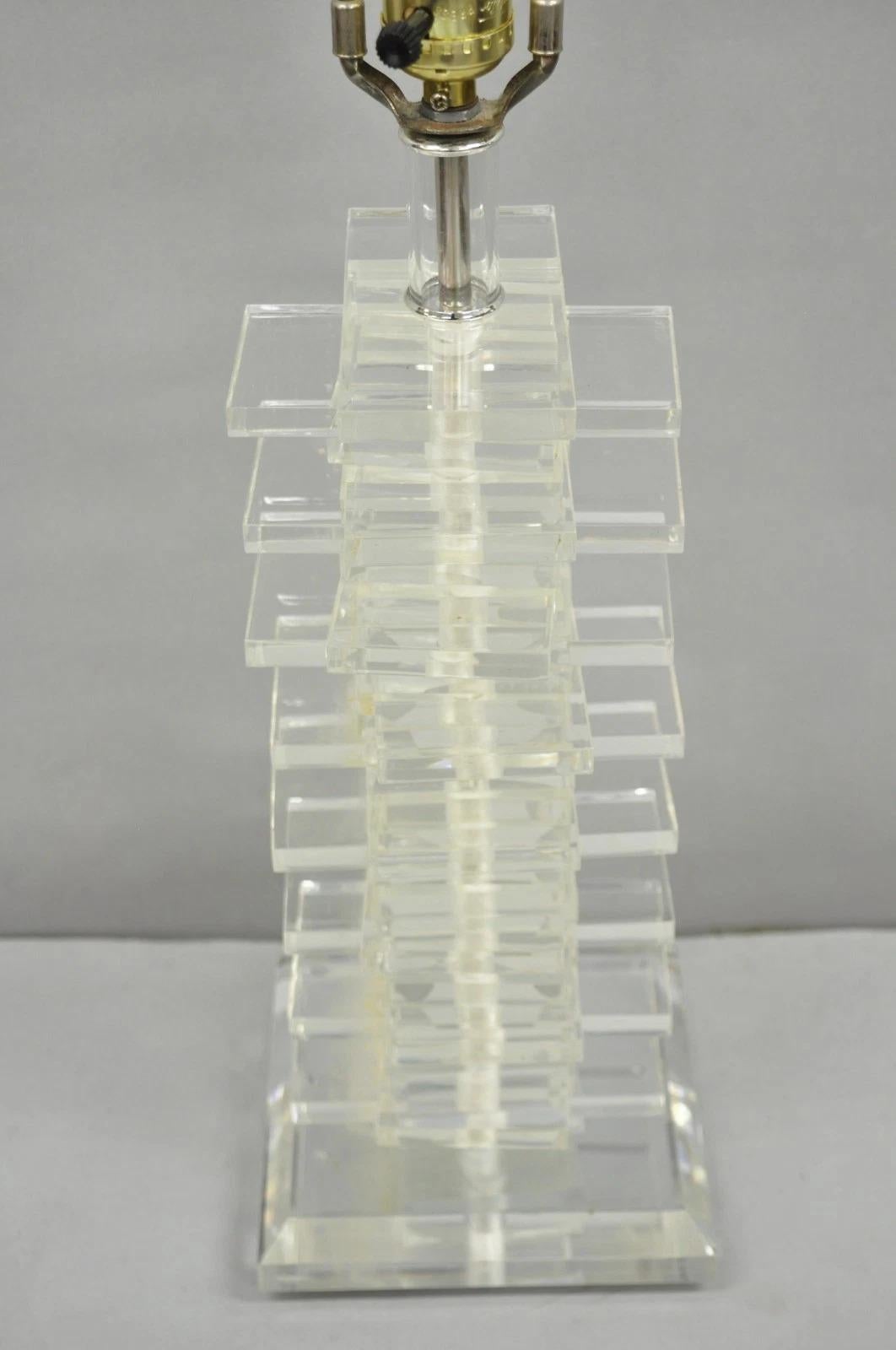 Vintage Mid Century Modern Lucite Acrylic Stacked Skyscraper Table Lamp In Good Condition For Sale In Philadelphia, PA