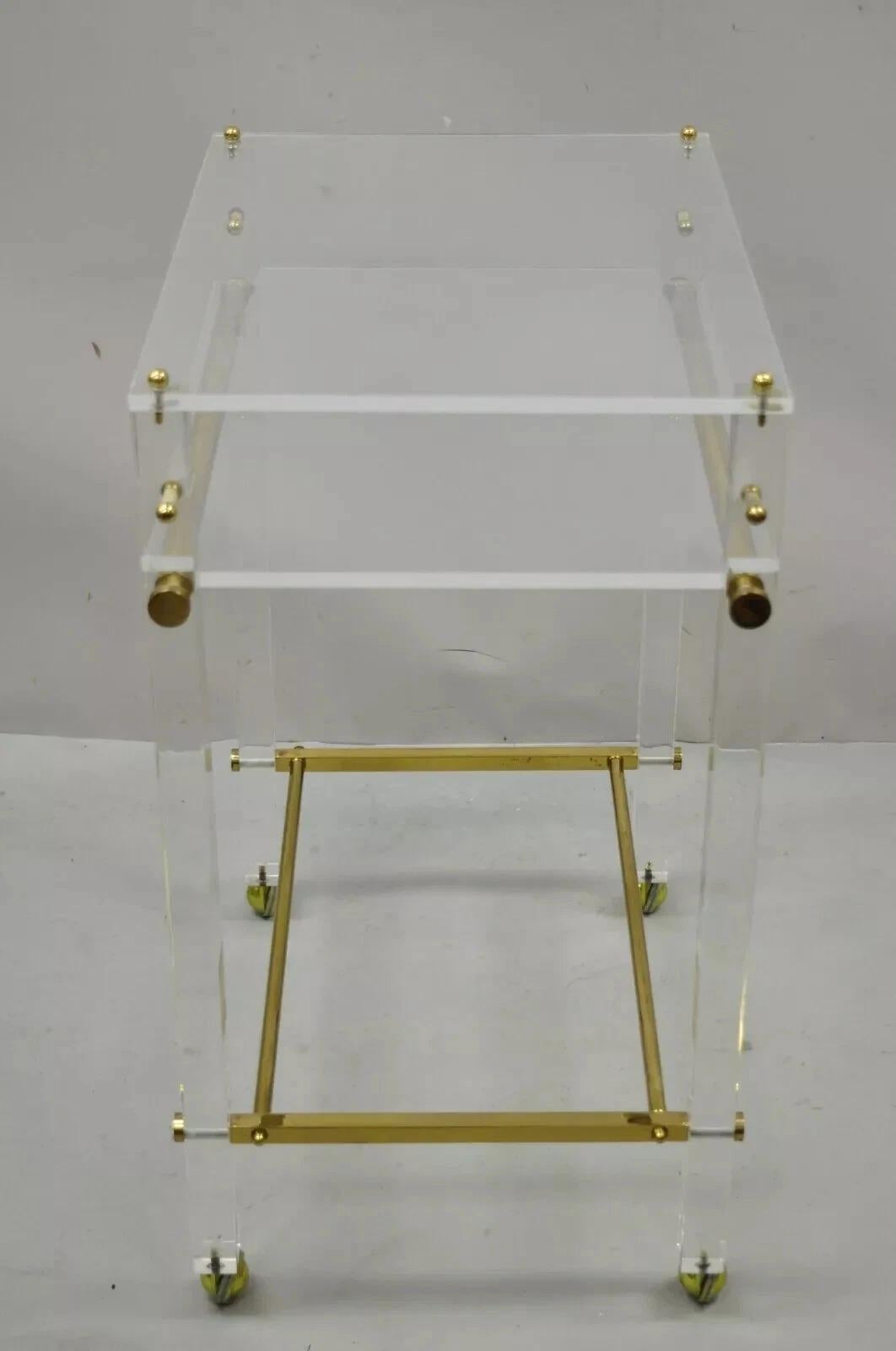 Vintage Mid Century Modern Lucite & Brass Rolling Bar Cart Tall Side Table en vente 4