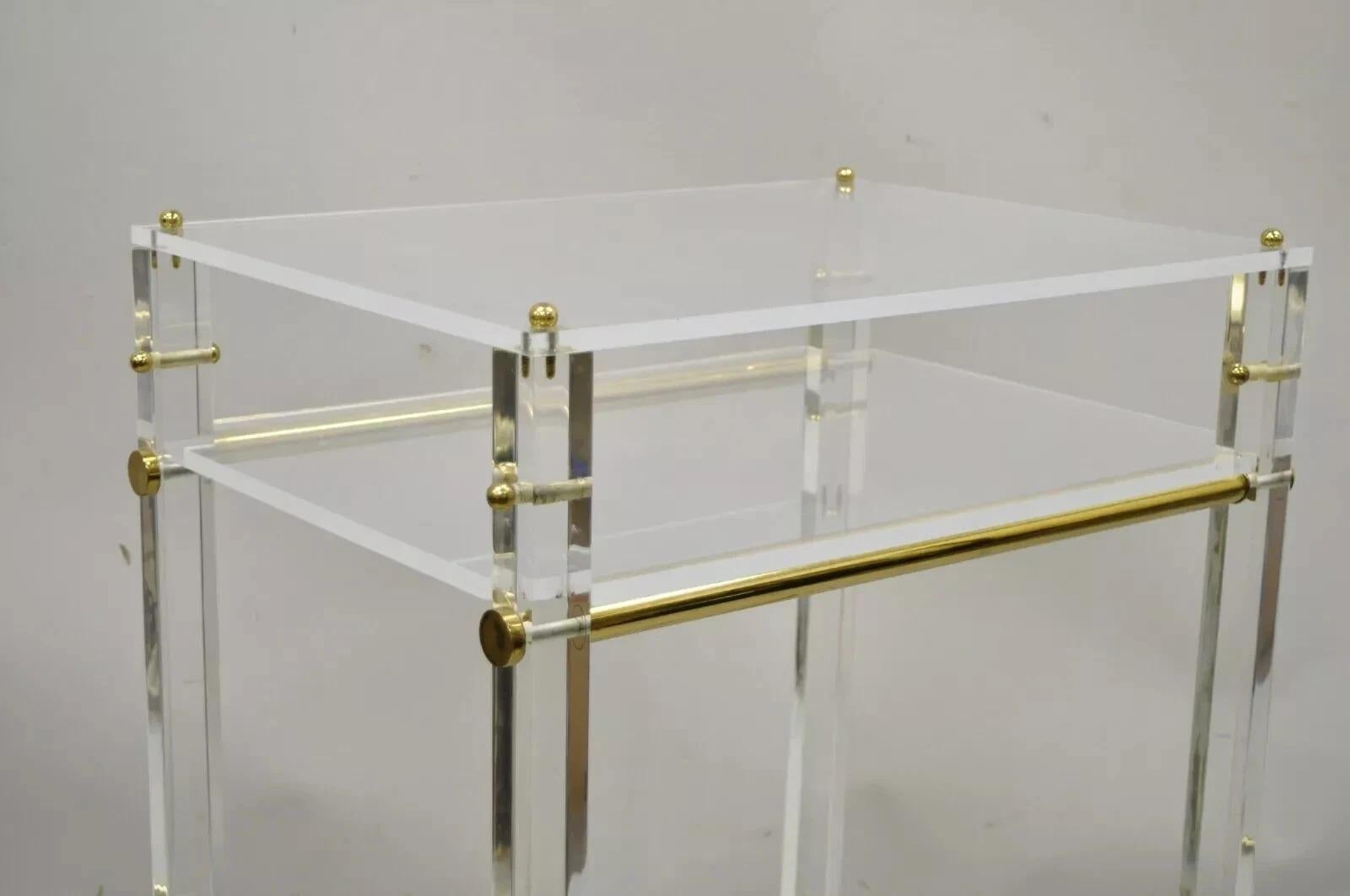 Mid-Century Modern Vintage Mid Century Modern Lucite & Brass Rolling Bar Cart Tall Side Table en vente