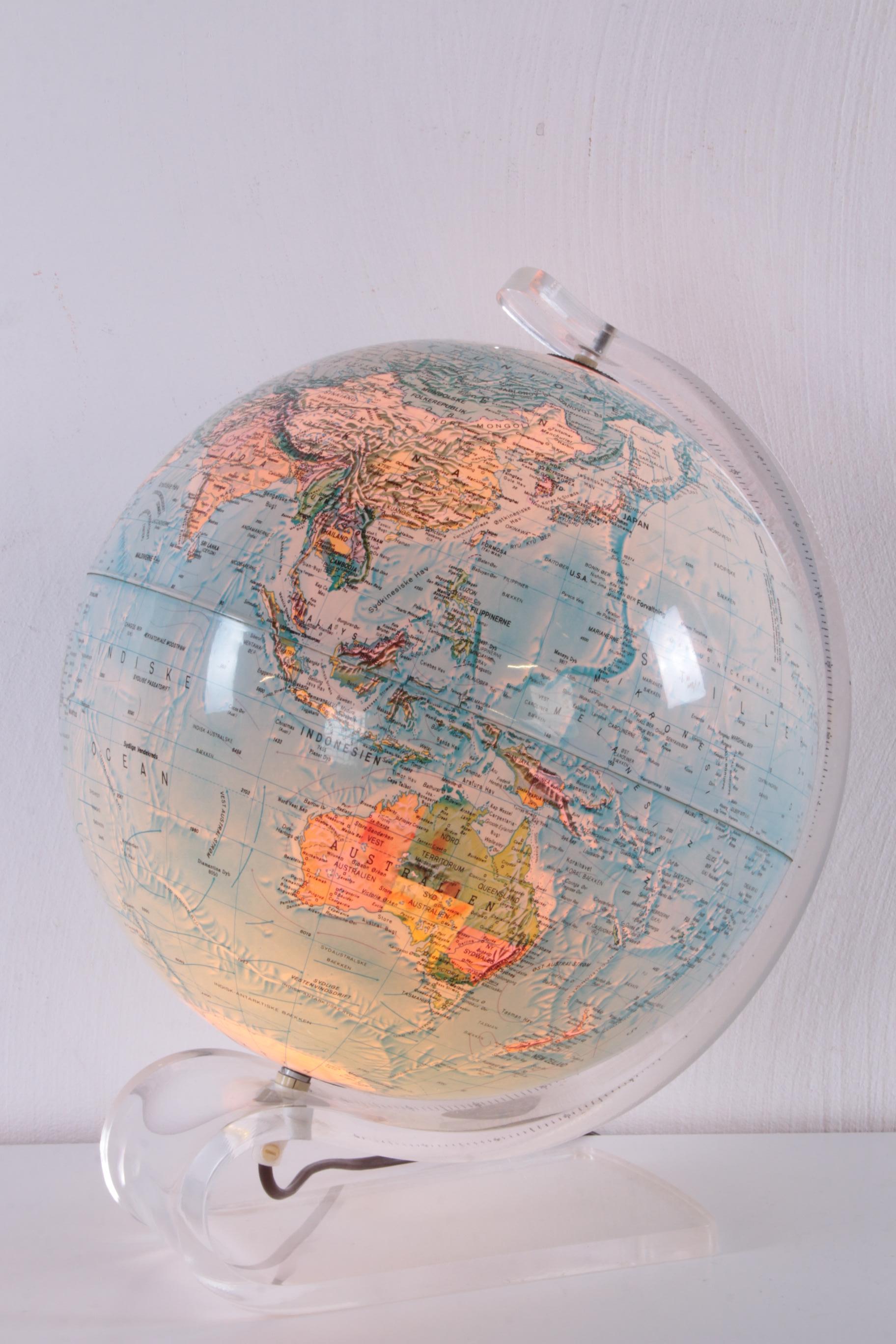 light up globe lamp