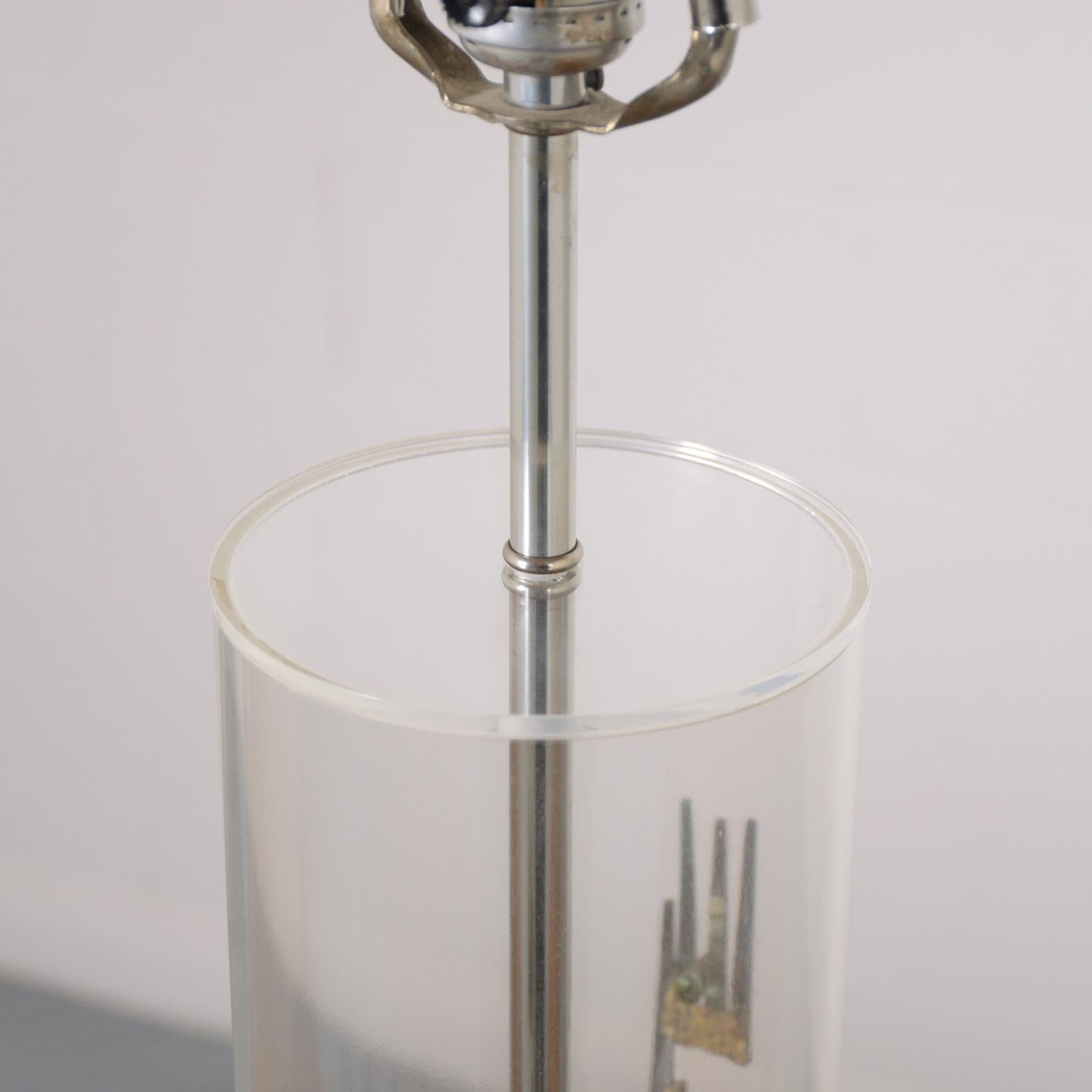 Mid-20th Century Vintage 1960 Mid-Century Modern Lucite Table Lamp For Sale