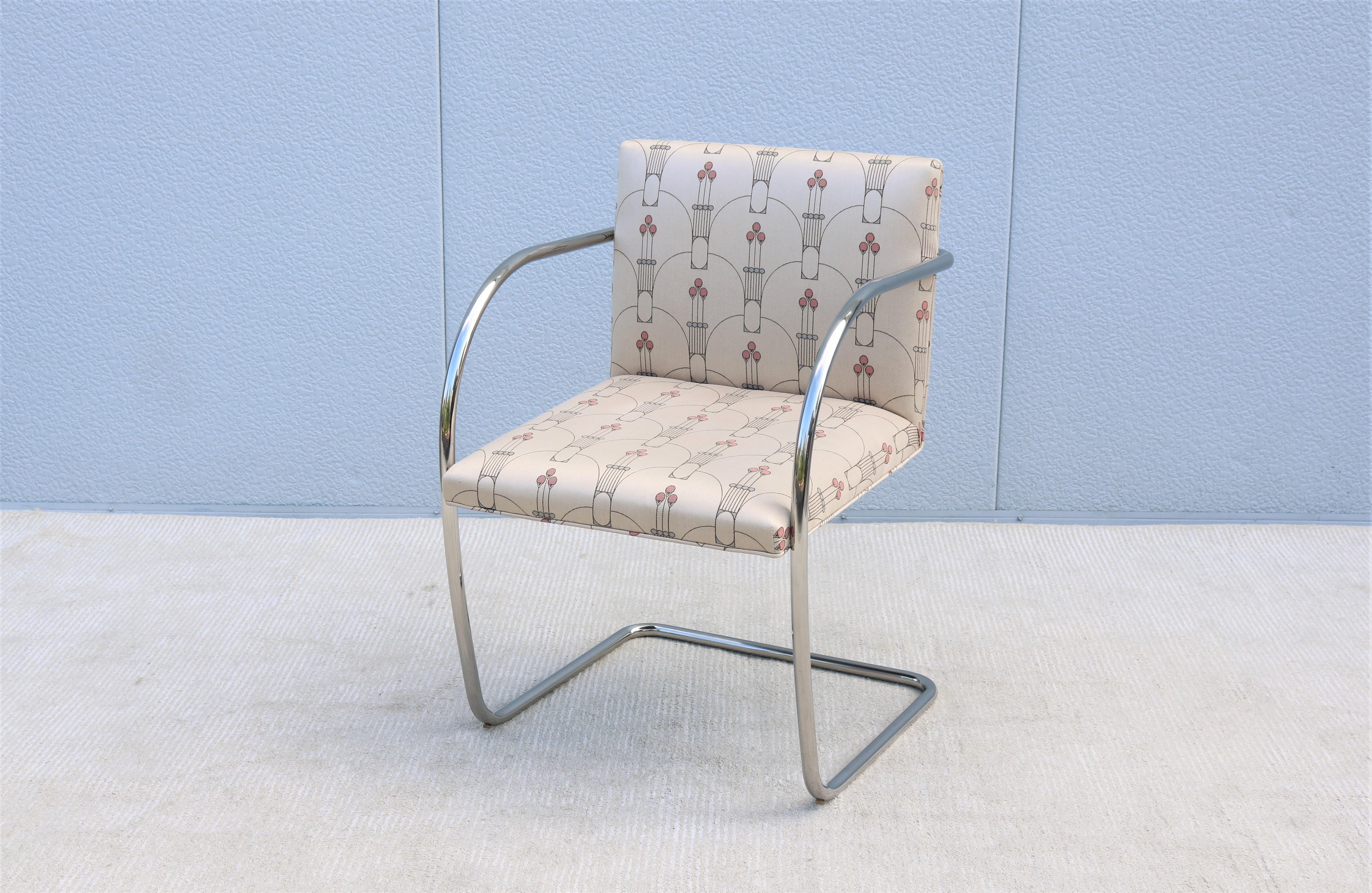 American Vintage Mid-Century Modern Ludwig Mies van Der Rohe Beige Brno Tubular Chair For Sale