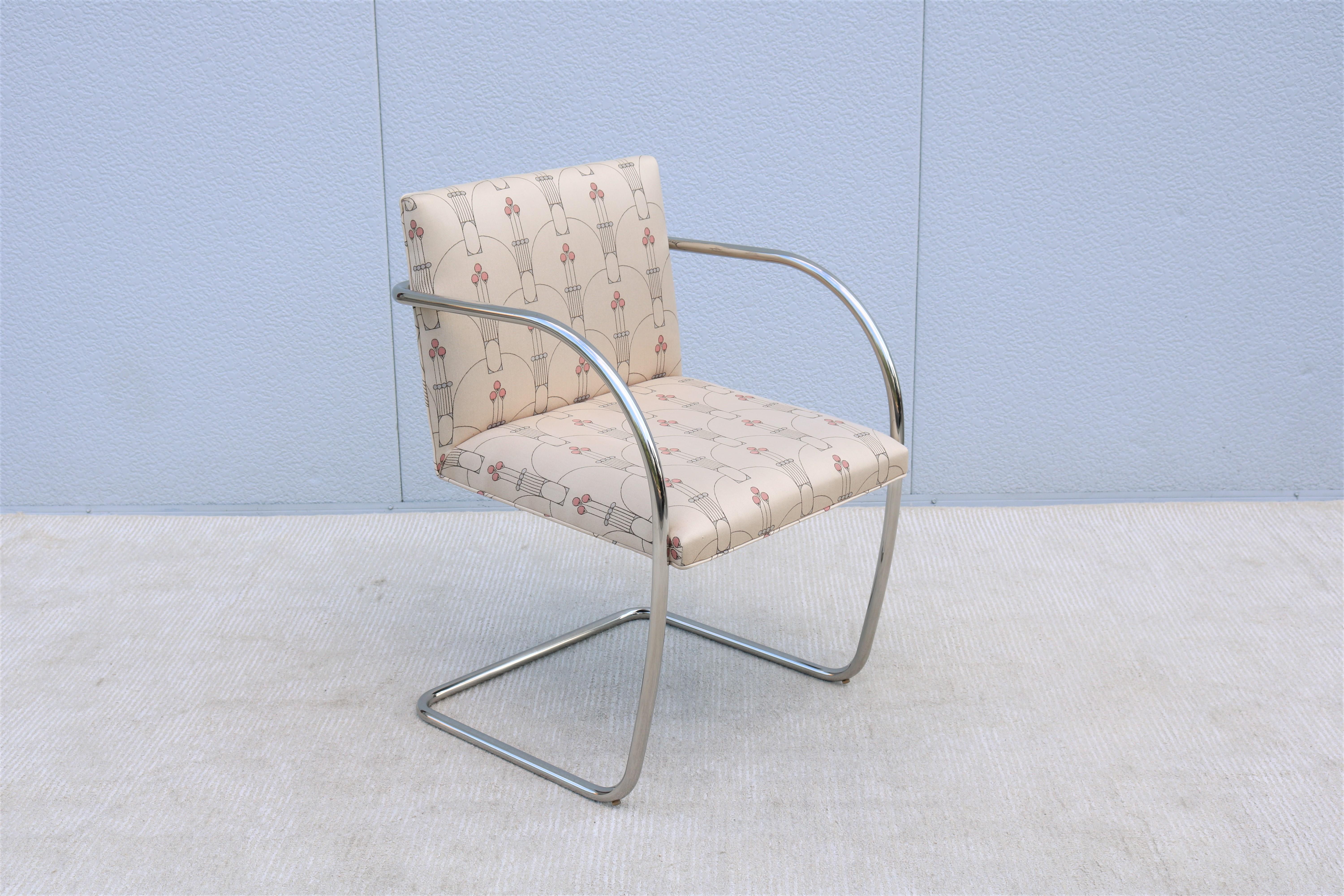 20th Century Vintage Mid-Century Modern Ludwig Mies van Der Rohe Beige Brno Tubular Chair For Sale