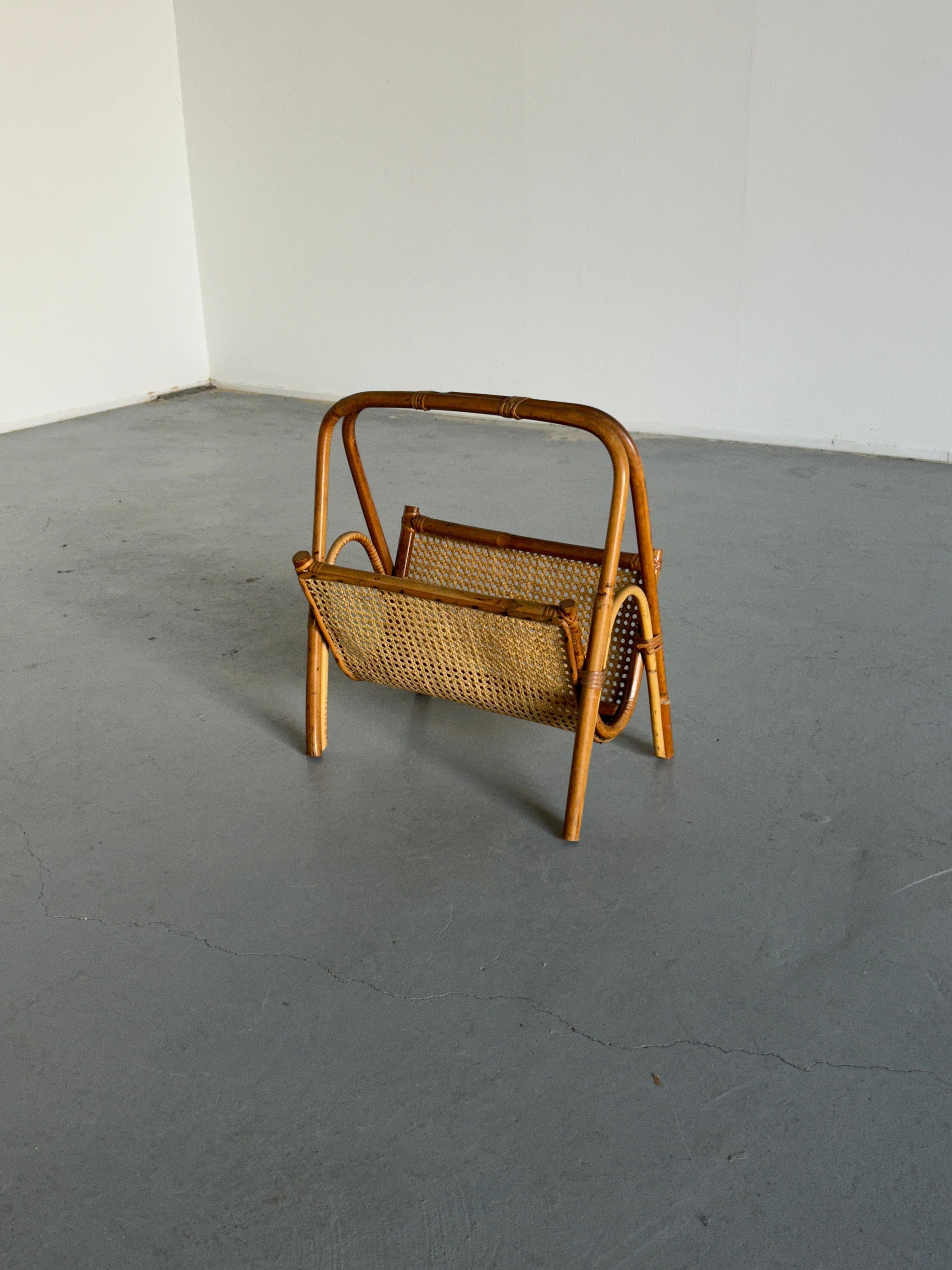 Vintage Mid-Century Modern Magazine Rack in Bamboo and Cane, 1960s Italy In Good Condition In Zagreb, HR