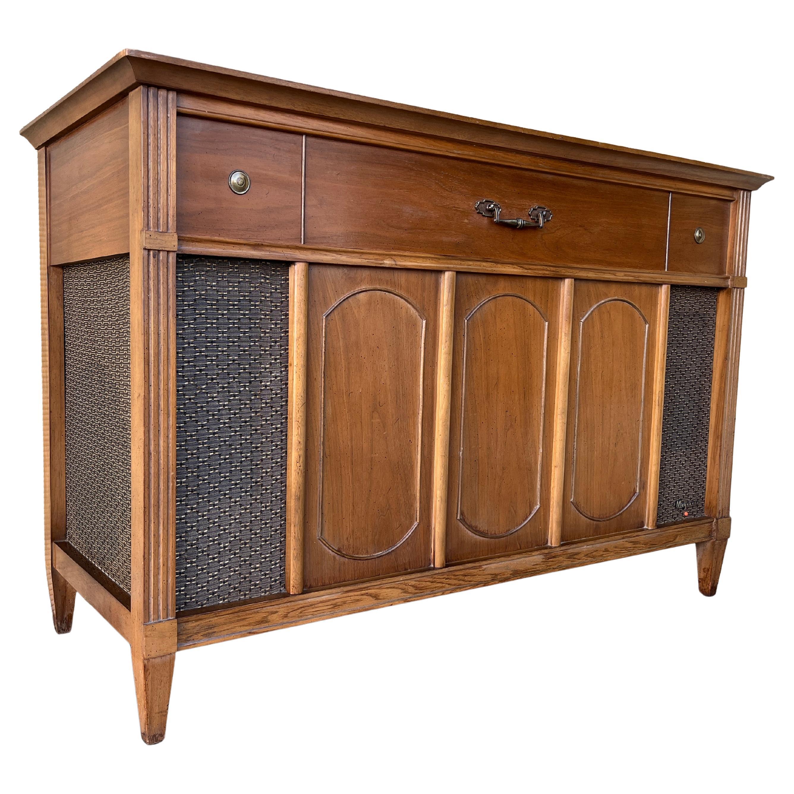Hollywood Regency Cabinets - 90 For Sale at 1stDibs | bar cabinets