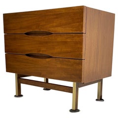 Commode à 3 tiroirs en acajou vintage, moderne du milieu du siècle dernier