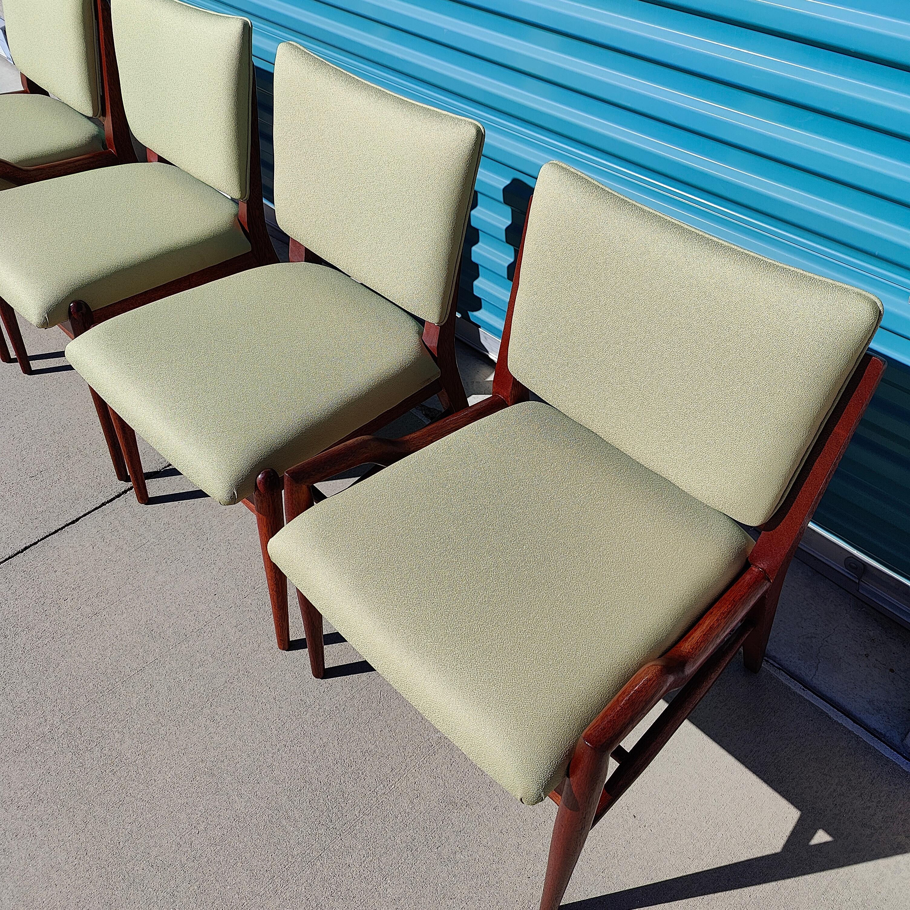 Vintage Mid-Century Modern Mahogony Chairs by Brown Saltman In Excellent Condition For Sale In Chino Hills, CA