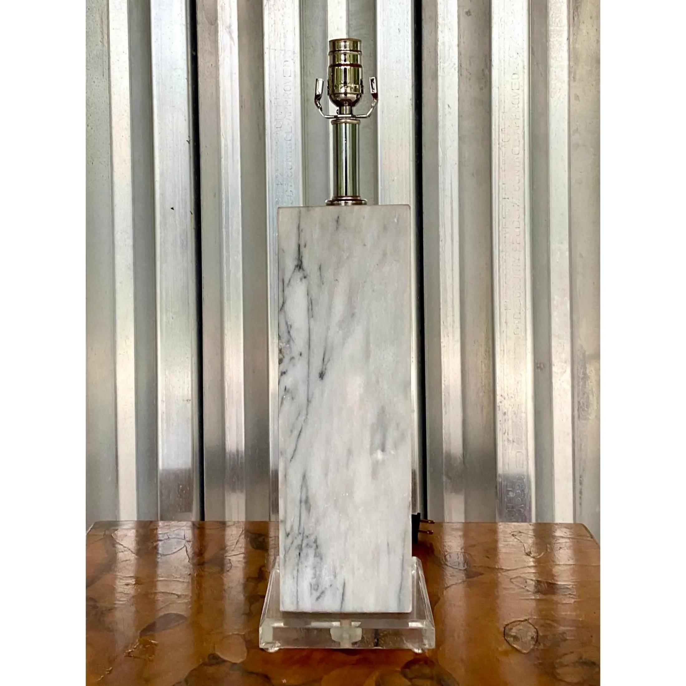 Unknown Vintage Mid-Century Modern Marble Block Lamp on Lucite Plinth For Sale