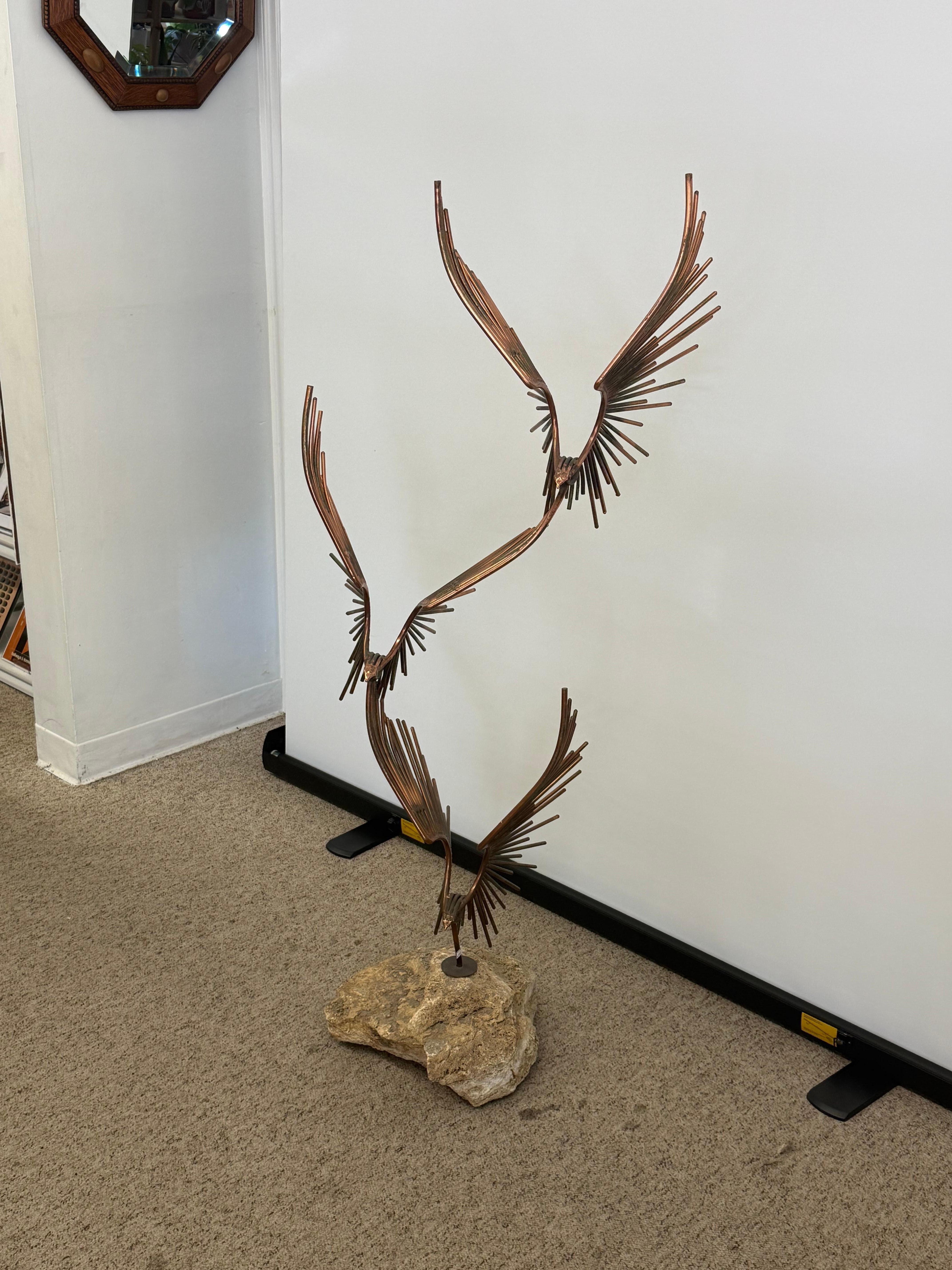 Scultura in metallo vintage del Mid Century Modern 'Uccelli in volo' di Curtis Jere. in vendita 5