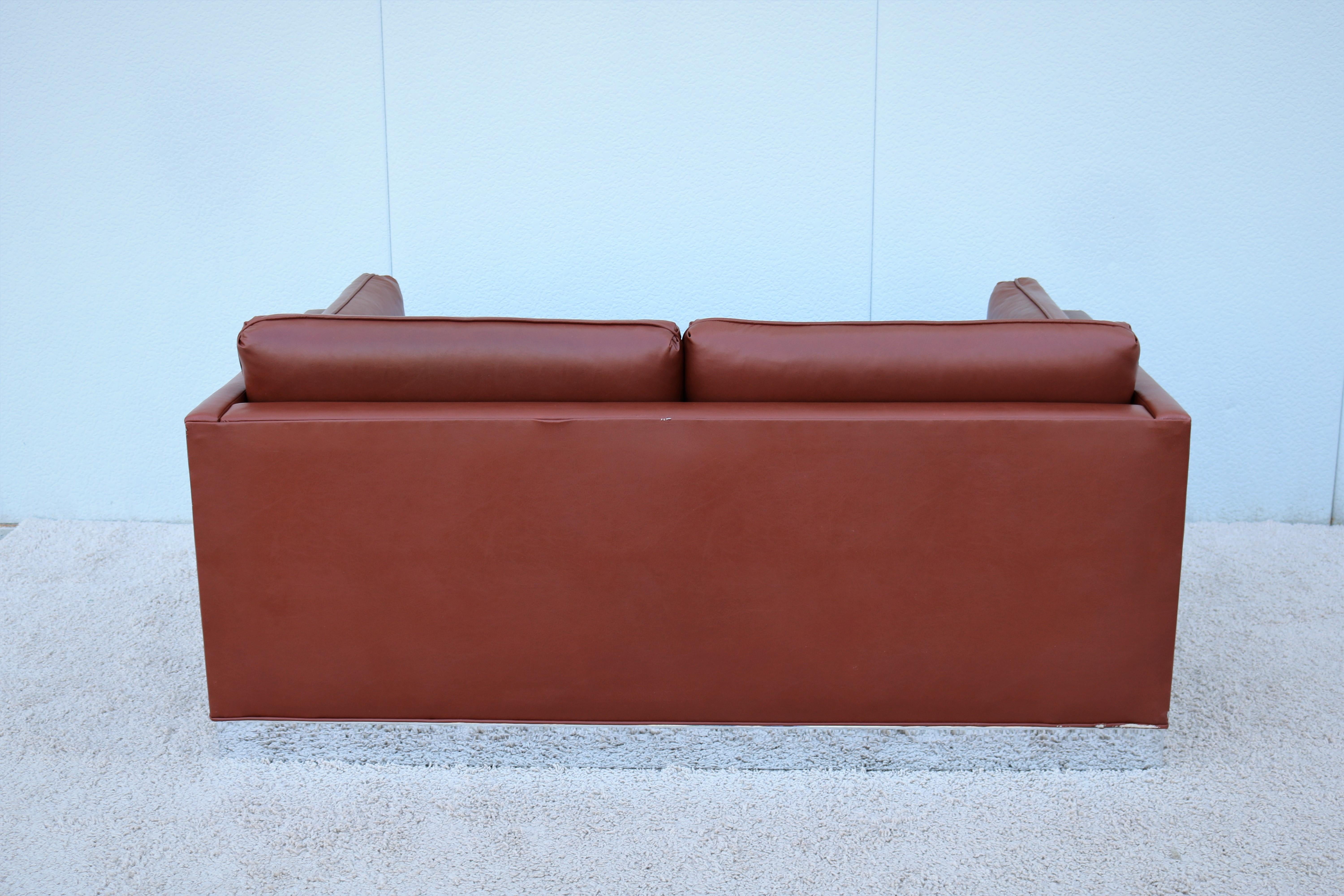 Late 20th Century Vintage Mid-Century Modern Milo Baughman Style Brown Pu Leather Two-Seat Settee For Sale
