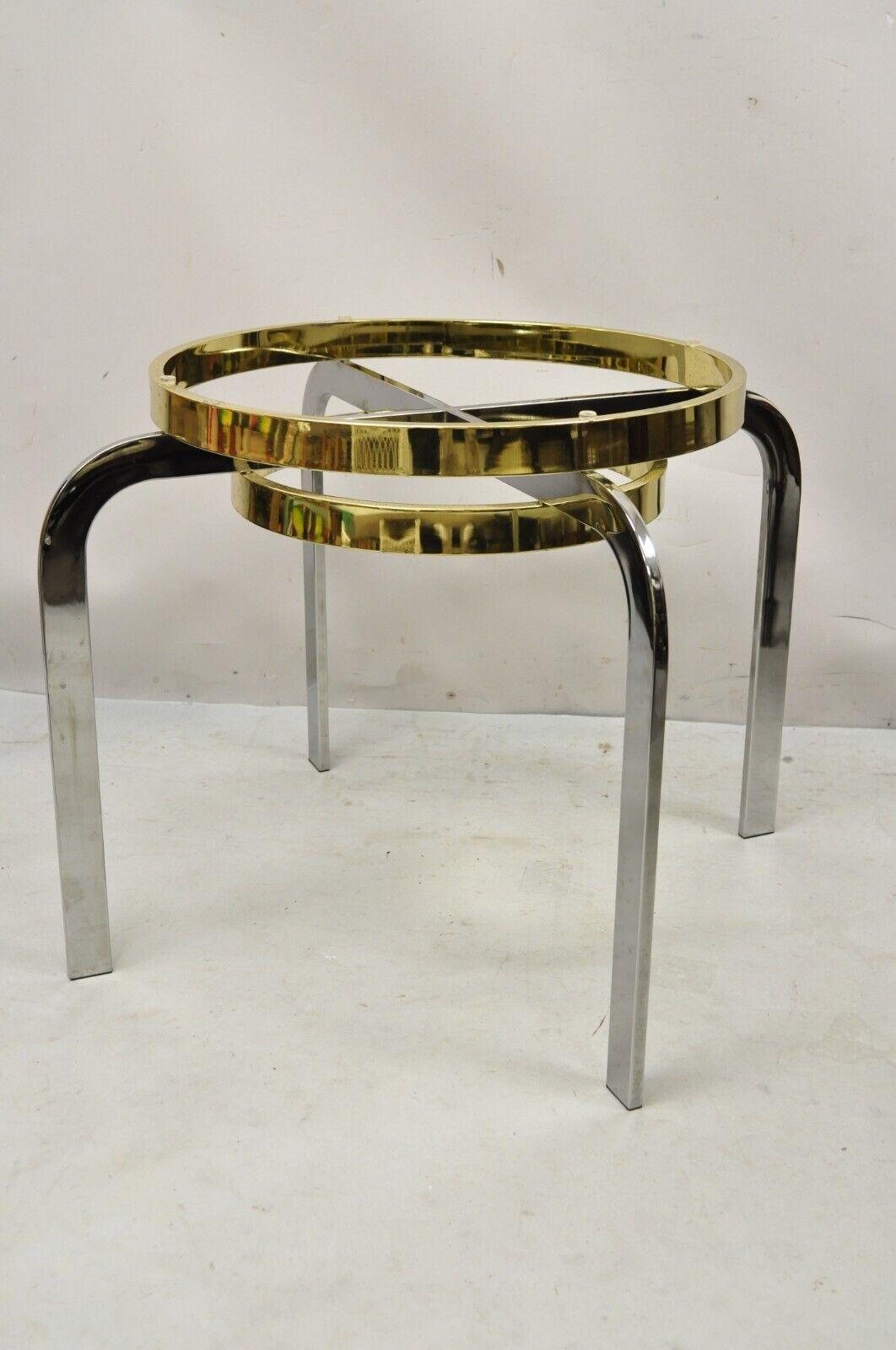 Vintage Mid-Century Modern Milo Baughman Style Chrome Brass Round Side Table In Good Condition For Sale In Philadelphia, PA