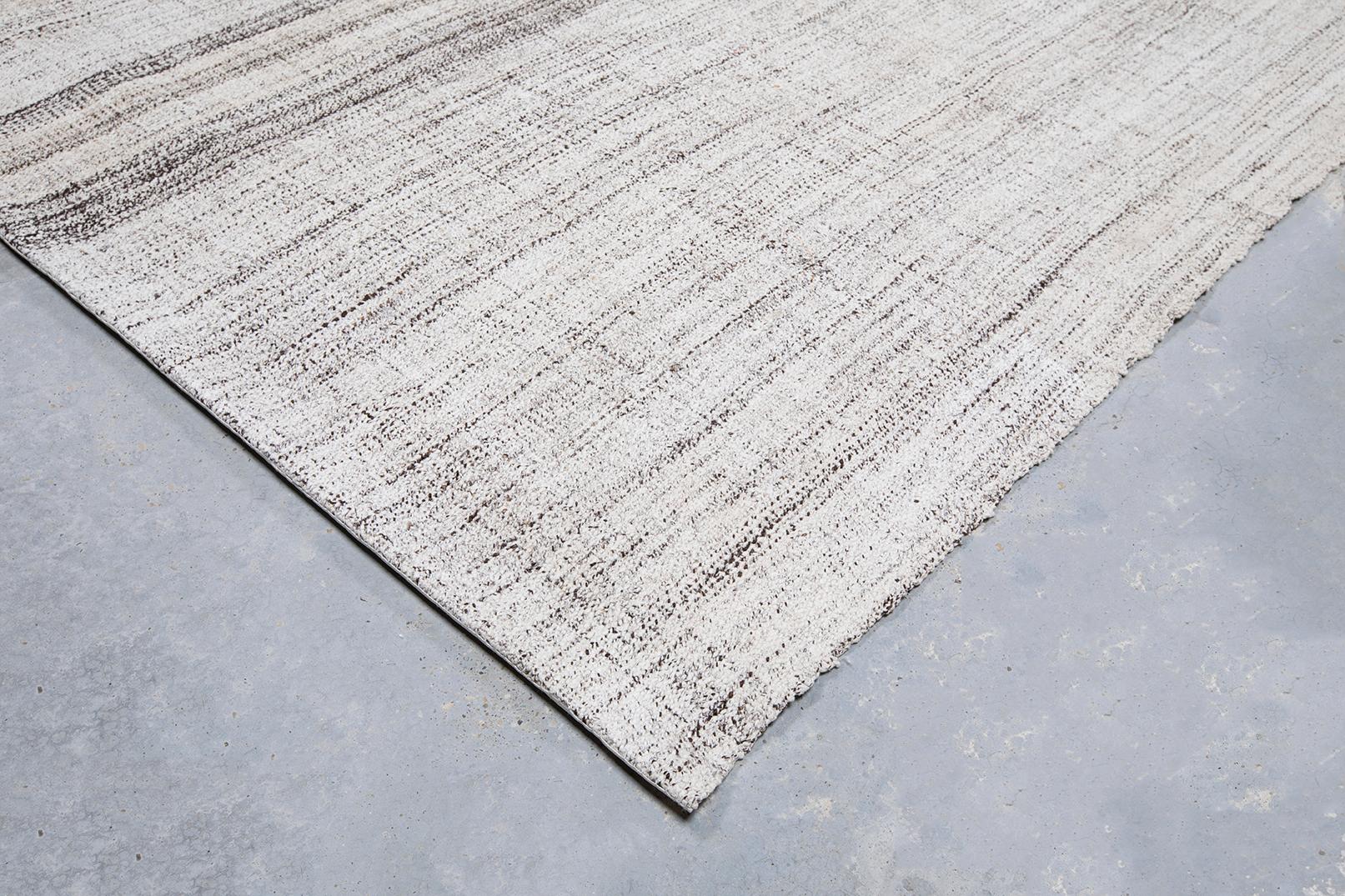 Vintage Mid-Century Modern Minimalist Flatweave Rug In Good Condition For Sale In New York, NY