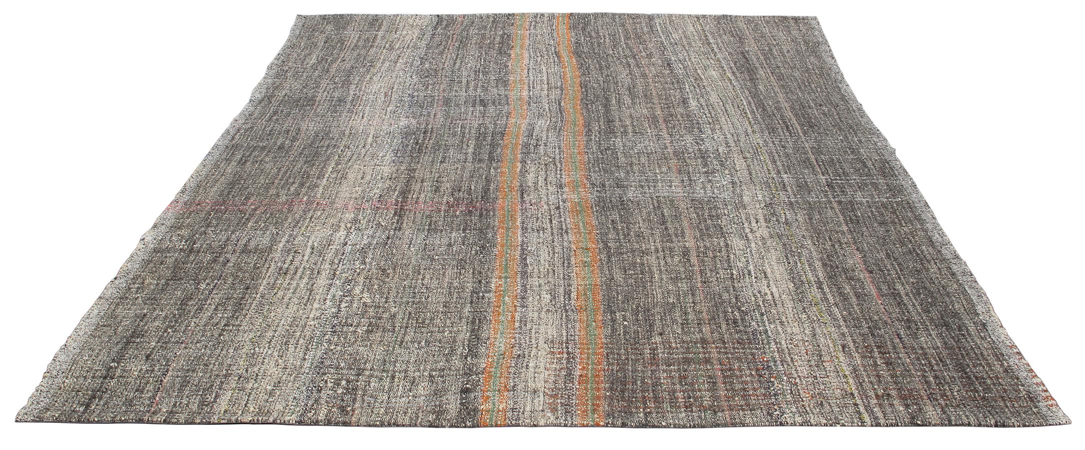 Vintage Mid-Century Modern Minimalist Persian Flat-Weave Rug In Excellent Condition For Sale In New York, NY