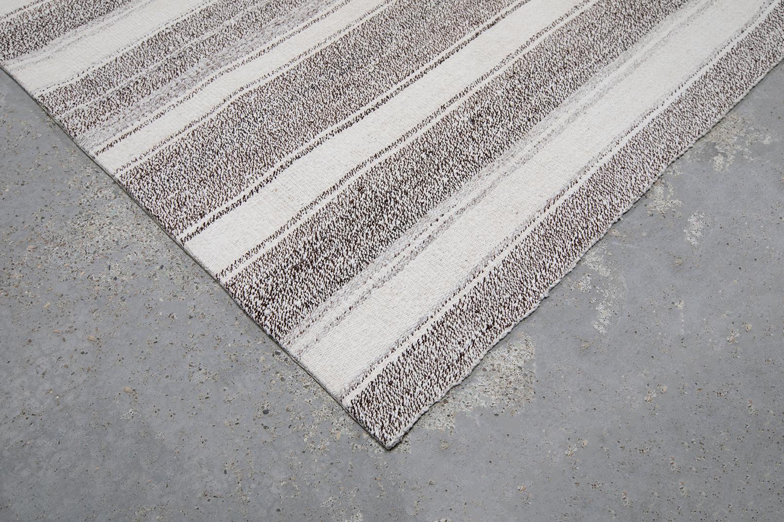 Vintage Mid-Century Modern Minimalist Striped Flatweave Rug In Good Condition For Sale In New York, NY