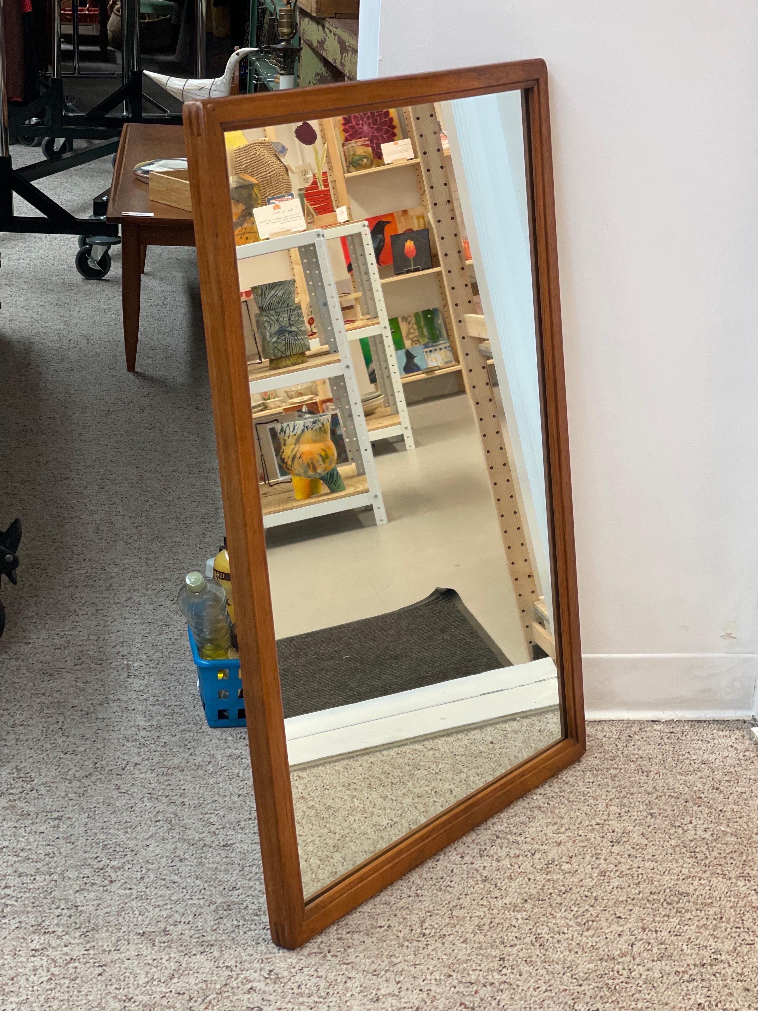 Vintage Mid-Century Modern Mirror by Lane In Good Condition For Sale In Seattle, WA