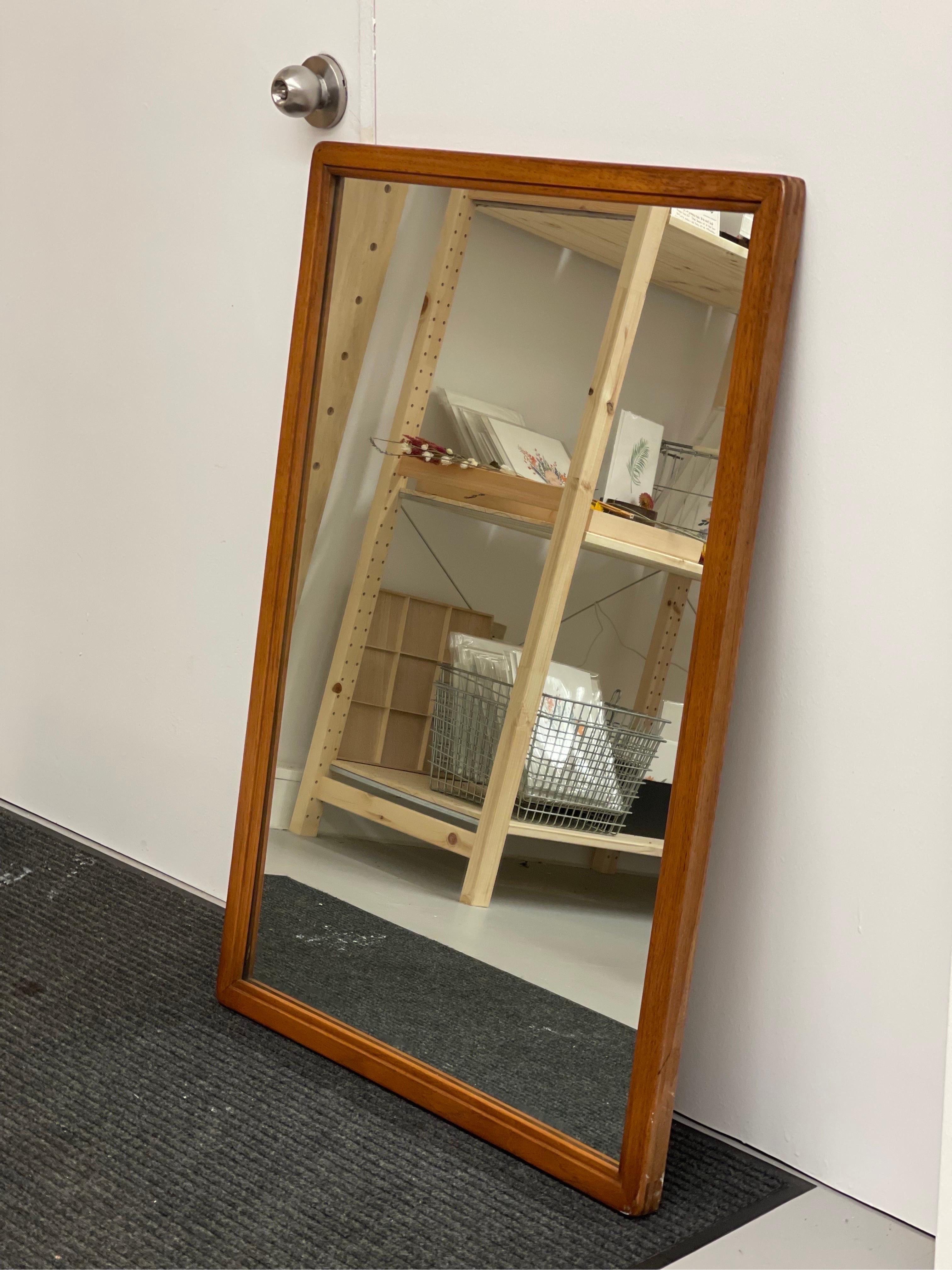 Vintage Mid-Century Modern Mirror by Lane For Sale 1