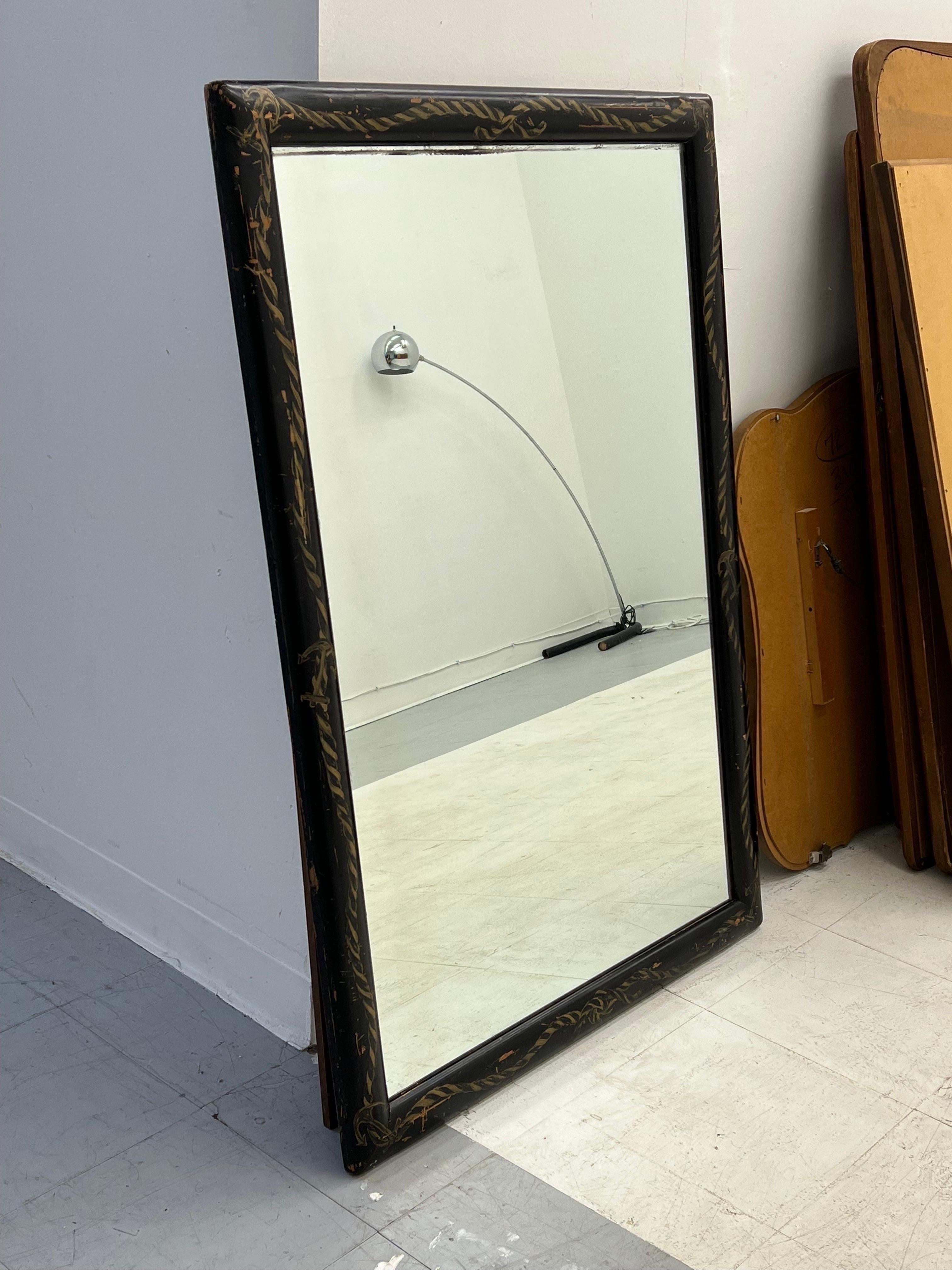 Vintage Mid-Century Modern mirror 

Dimensions. 32 W ; 46 H.