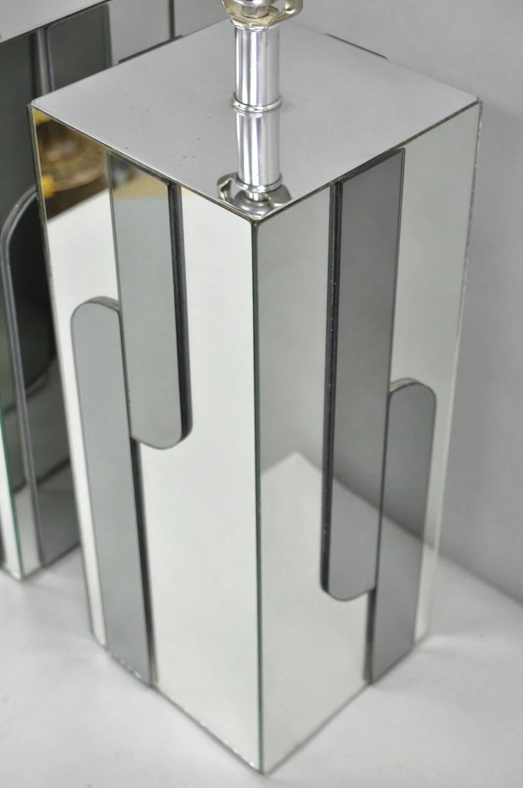 Vintage Mid Century Modern Mirror Skyscraper Cubist Table Lamps - a Pair im Zustand „Gut“ im Angebot in Philadelphia, PA