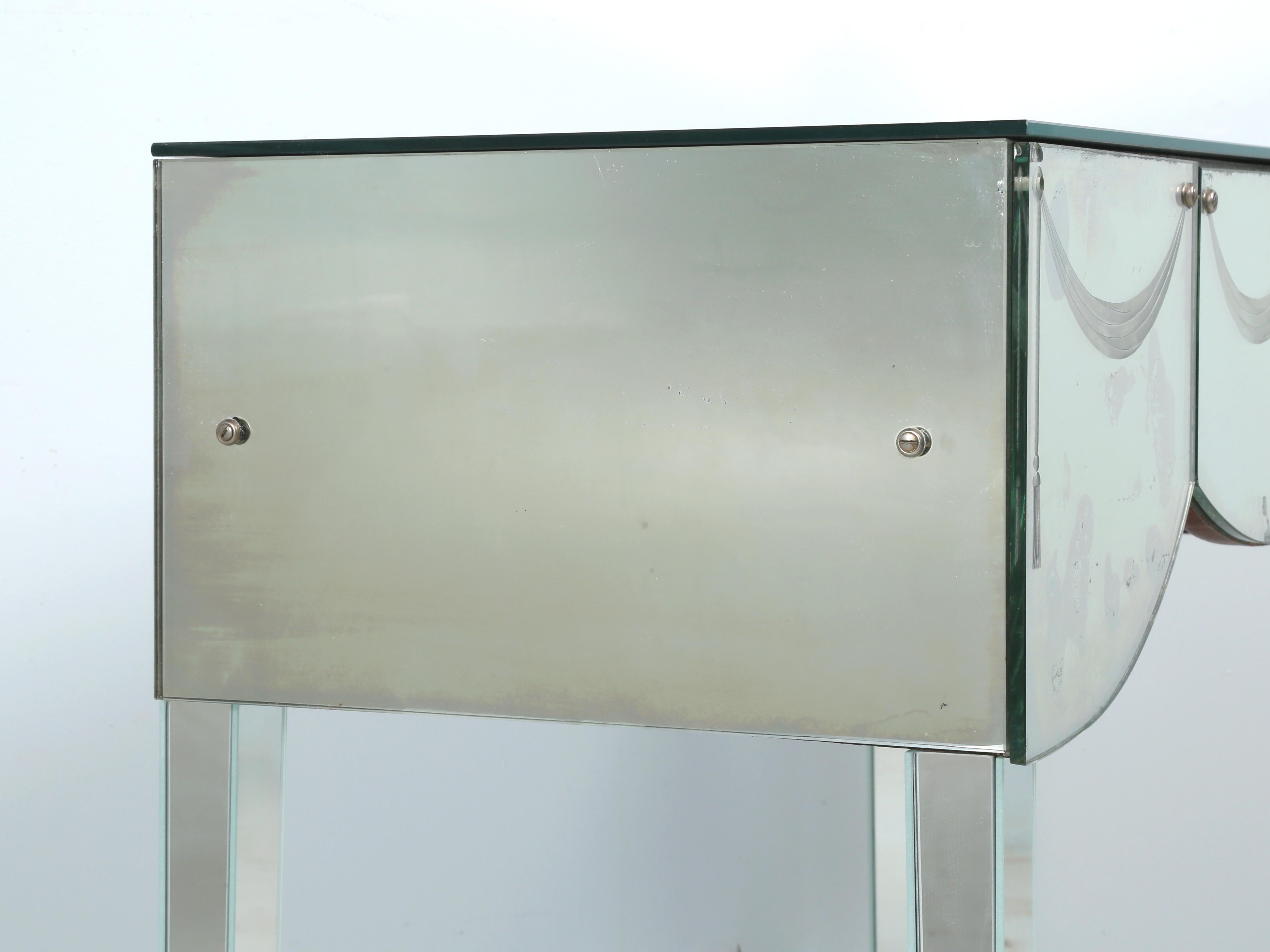 Vintage Mid-Century Modern Mirrored Vanity Table or Console Table c1960's For Sale 7