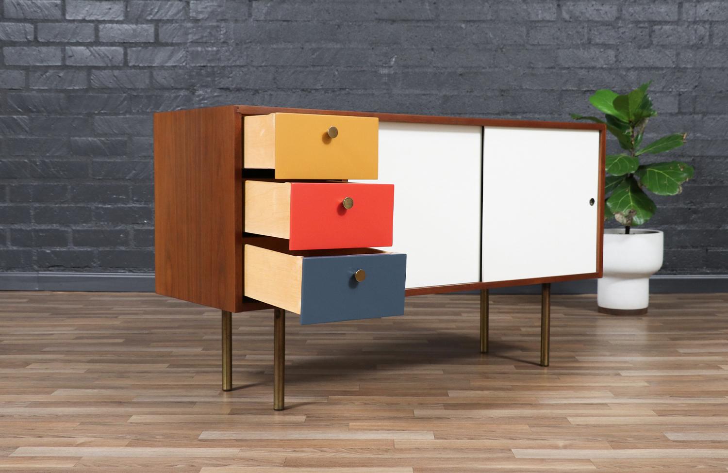 Mid-Century Modern Crédence laquée multicolore moderne du milieu du siècle dernier en vente