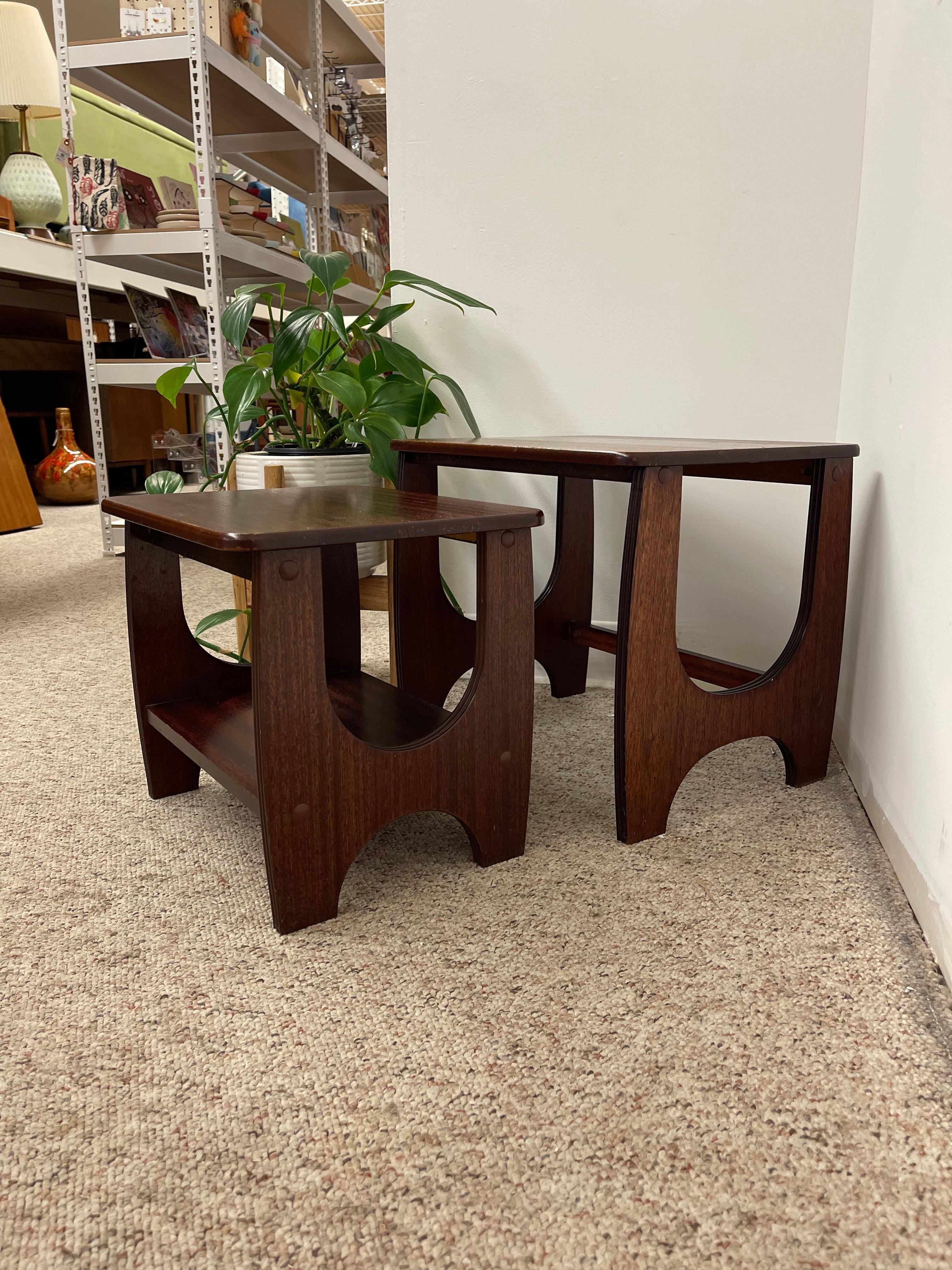 Late 20th Century Vintage Mid-Century Modern Nesting Tables, Set of Two UK Import For Sale