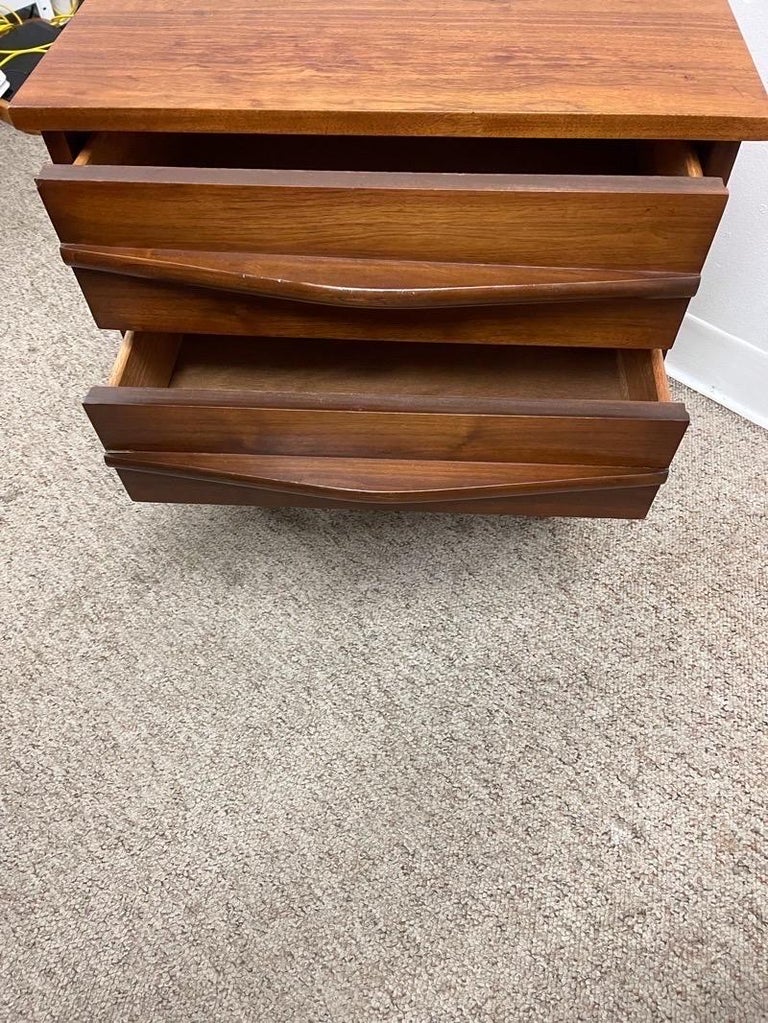 Vintage MidCentury Modern Night Stand with Dovetail Drawers For Sale