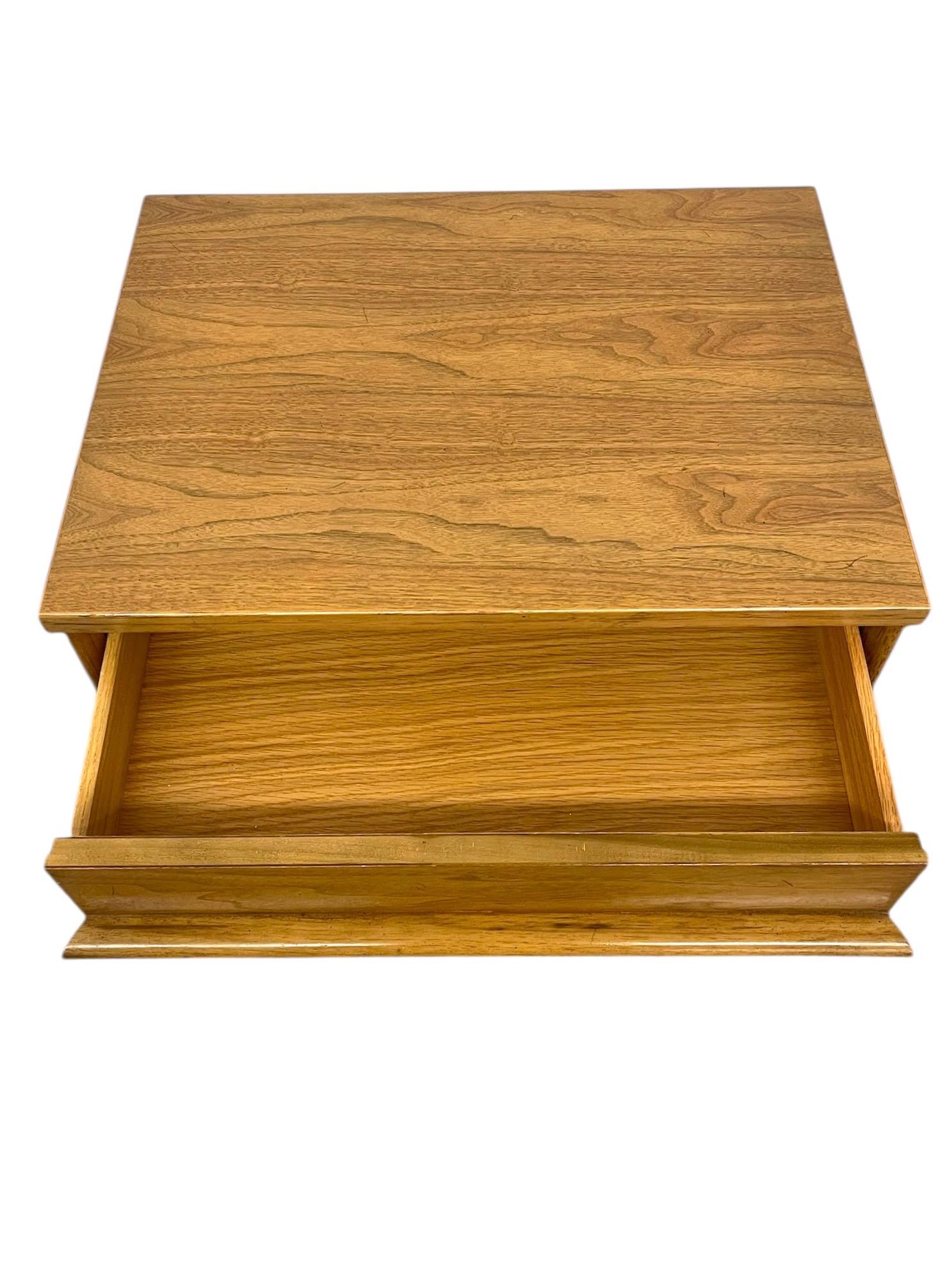 Vintage Mid-Century Modern Nightstand with Drawer and Open Shelf For Sale 3