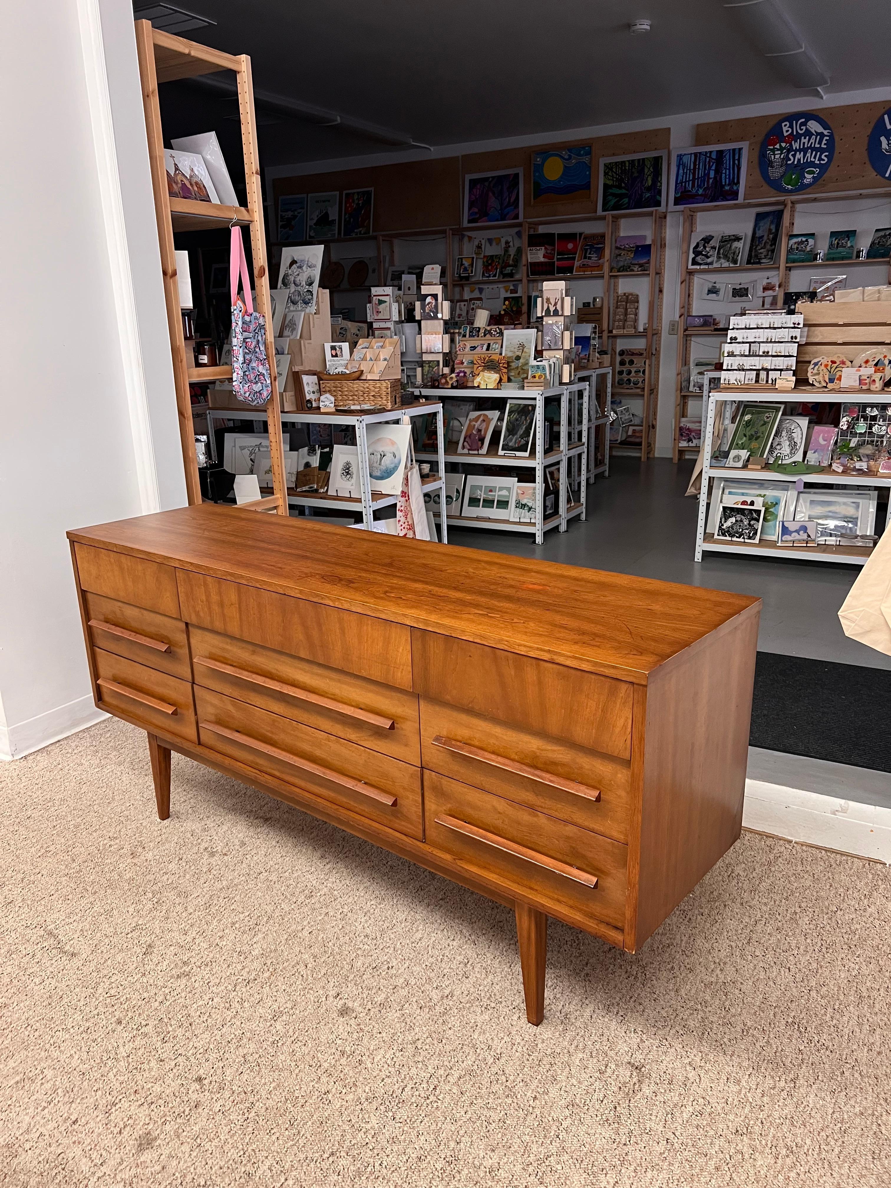 Vintage Mid Century Modern Nine Drawer Dresser by Dixie Furniture Solid Cherry For Sale 1