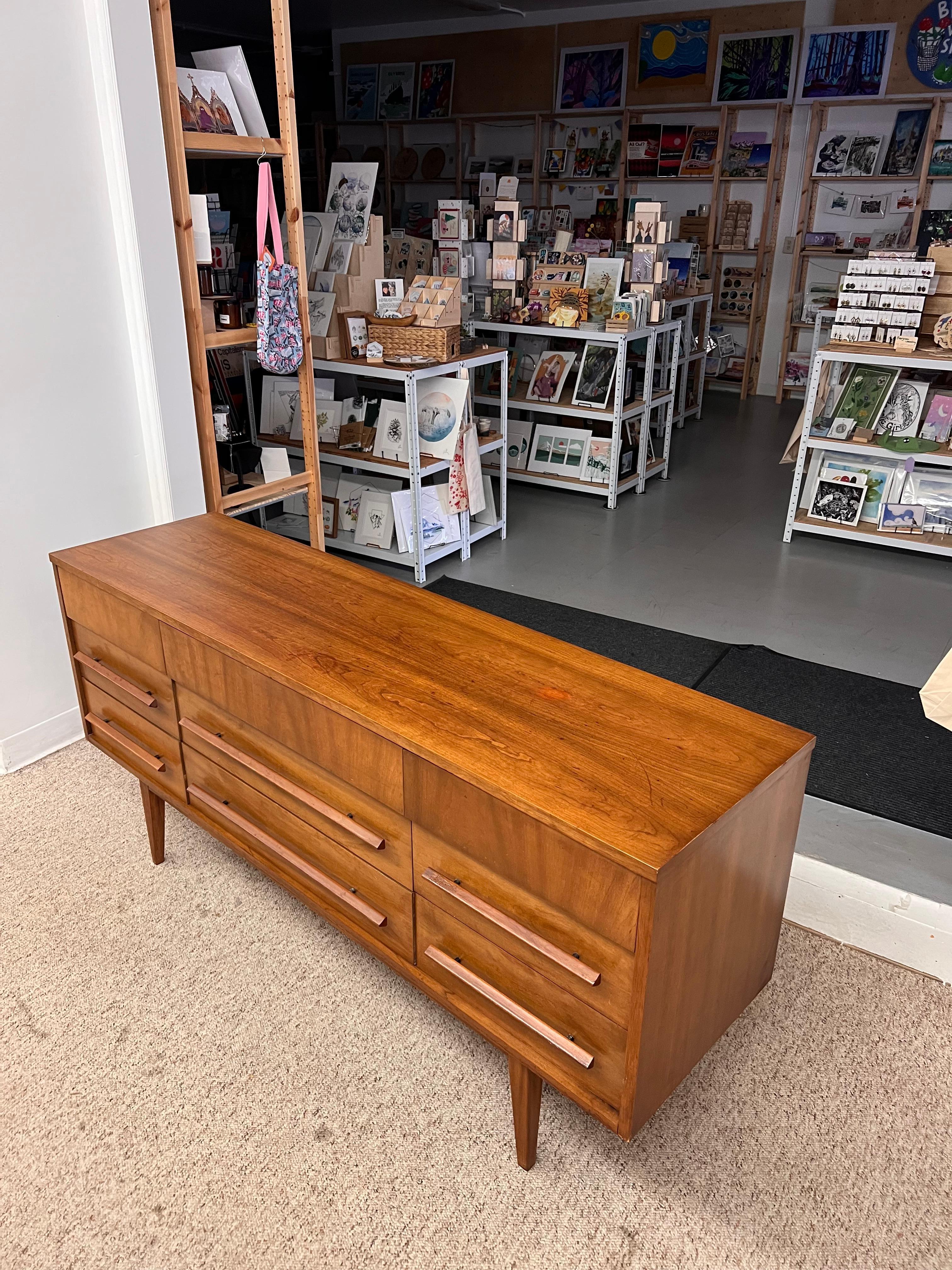 Vintage Mid Century Modern Nine Drawer Dresser by Dixie Furniture Solid Cherry For Sale 2