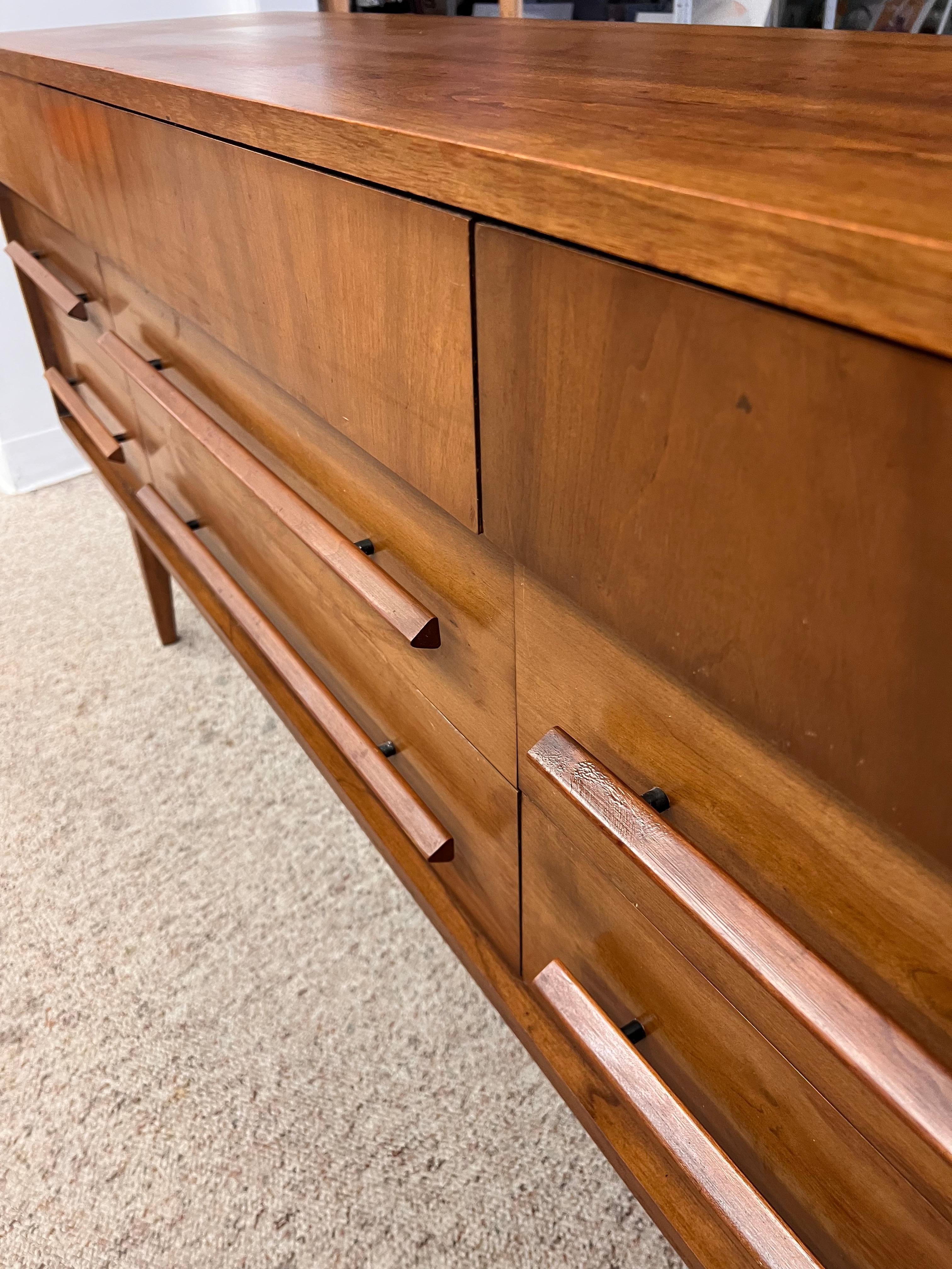 Vintage Mid Century Modern Nine Drawer Dresser by Dixie Furniture Solid Cherry For Sale 4
