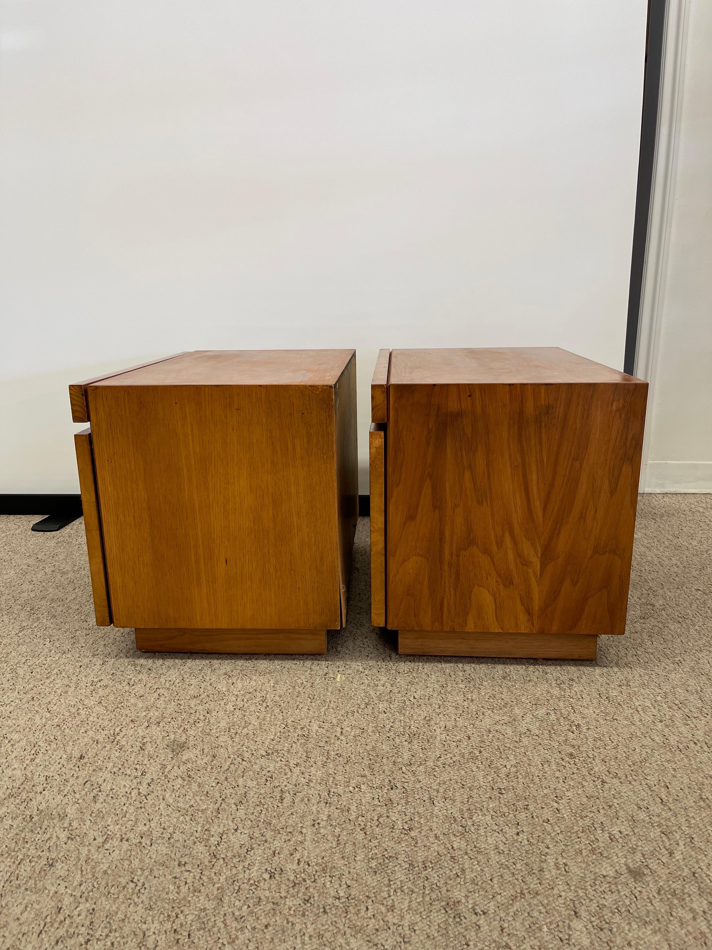 Vintage Mid Century Modern Olive Burl End Table Set by Milo Baughman for Lane For Sale 1