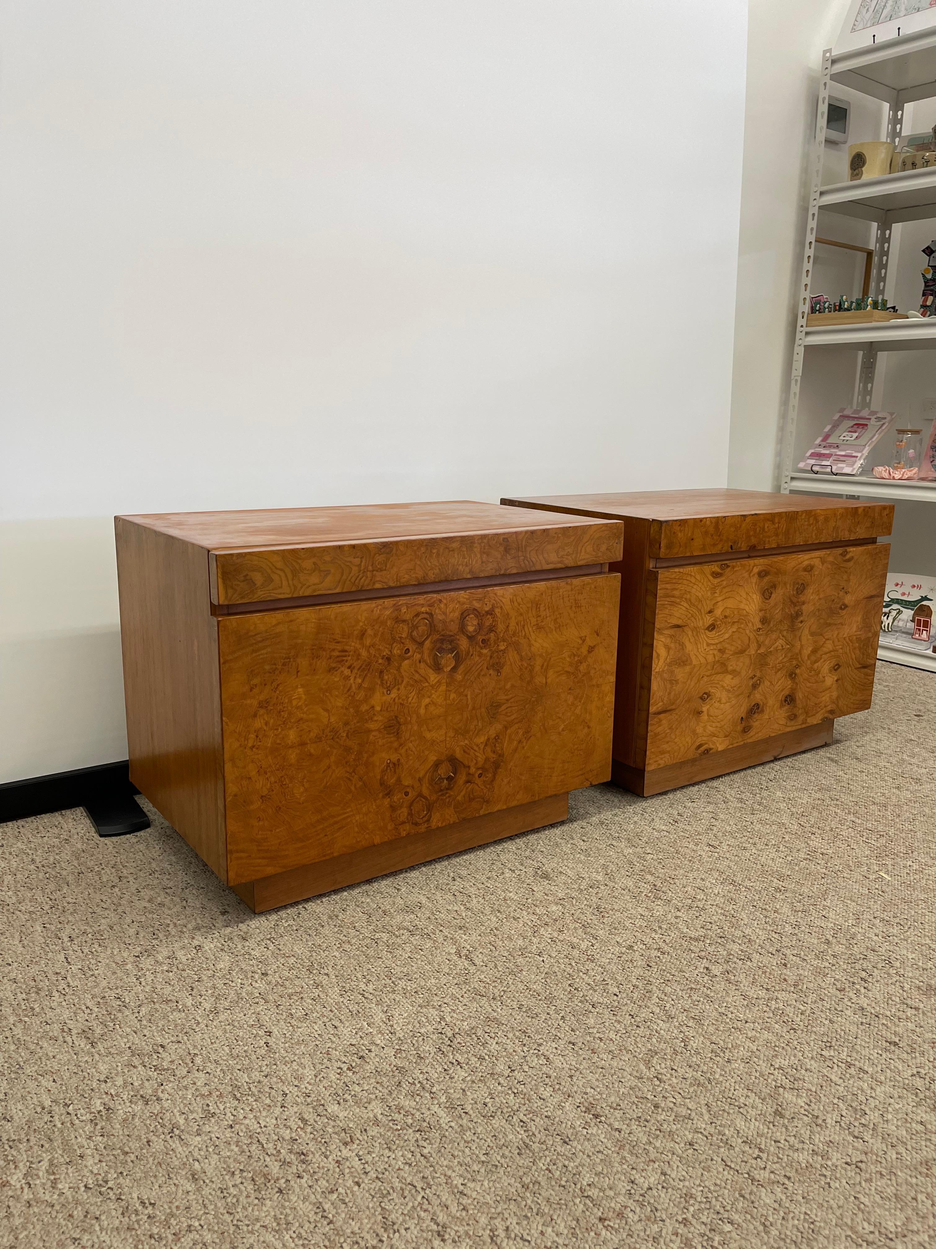 Vintage Mid Century Modern Olive Burl End Table Set by Milo Baughman for Lane For Sale 3