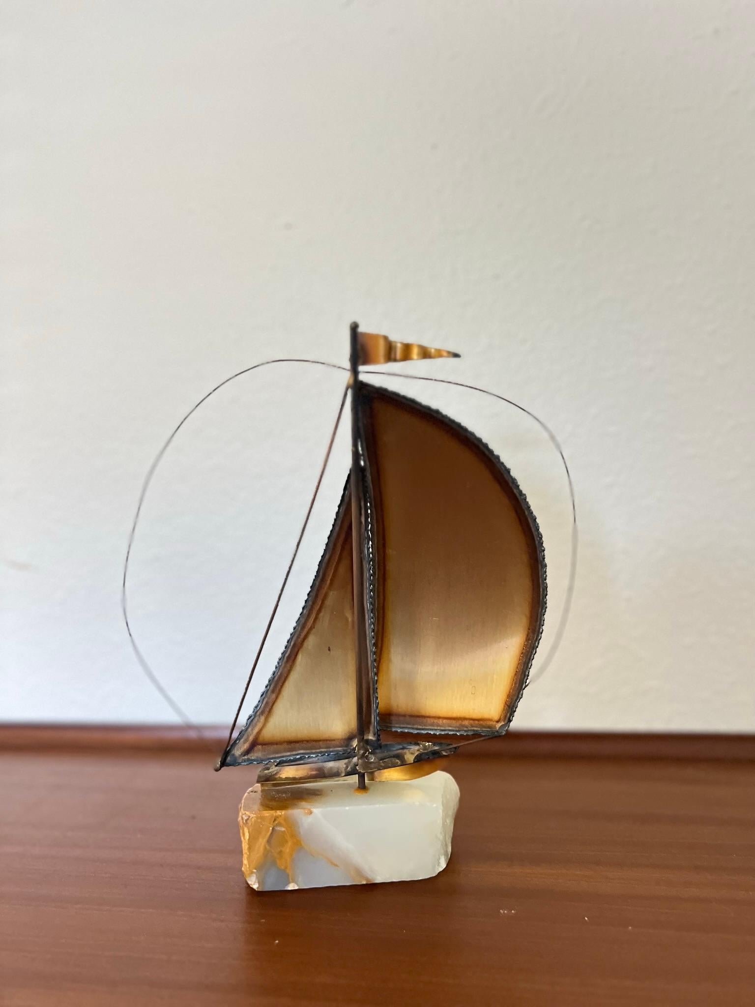 Vintage Mid-Century Modern Onyx and Brass Sailboat, Signed by Artist For Sale 1