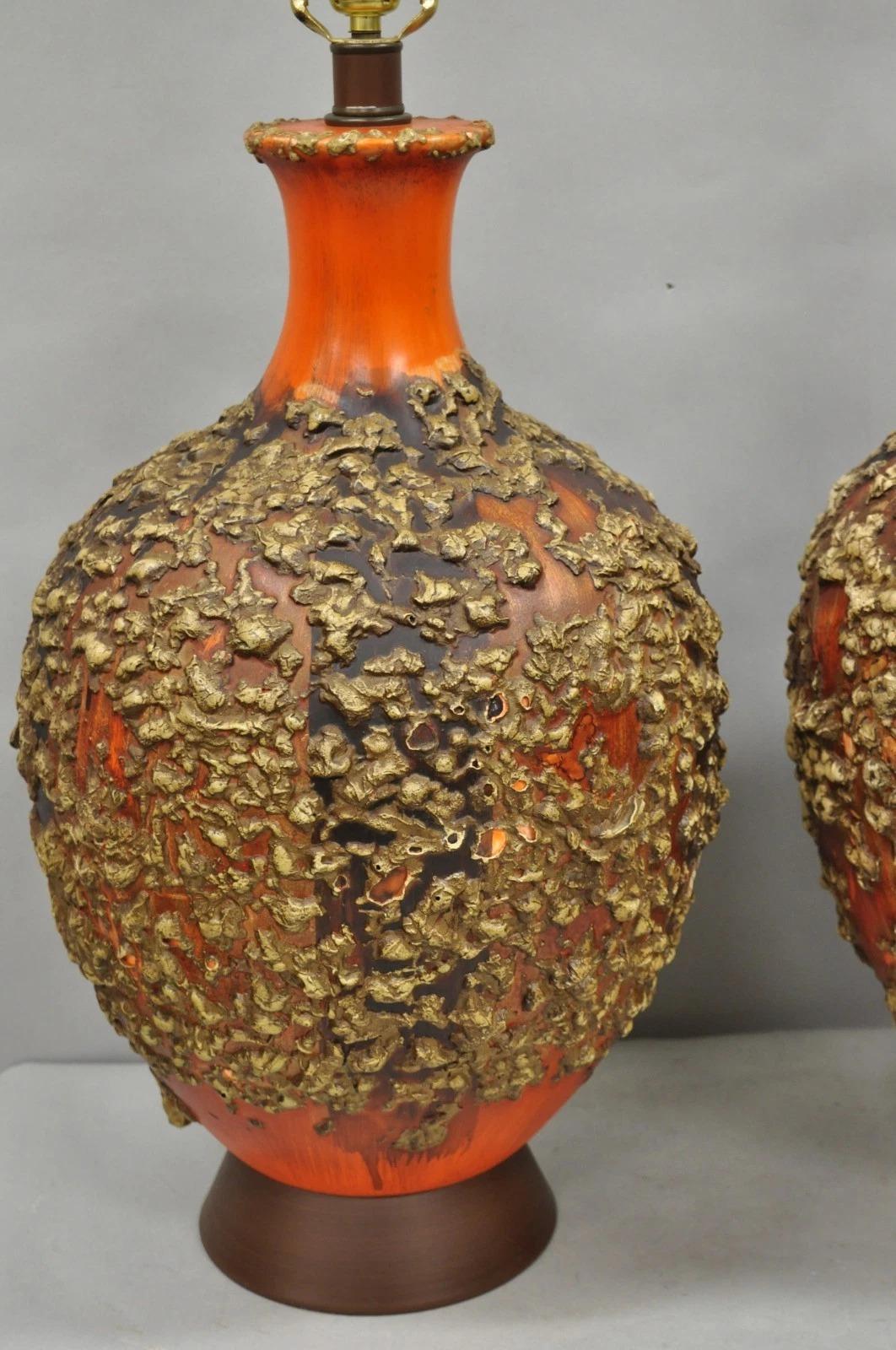 Vintage Mid Century Modern Orange Drip Lava Glaze Große Keramik Tischlampe Paar im Angebot 6
