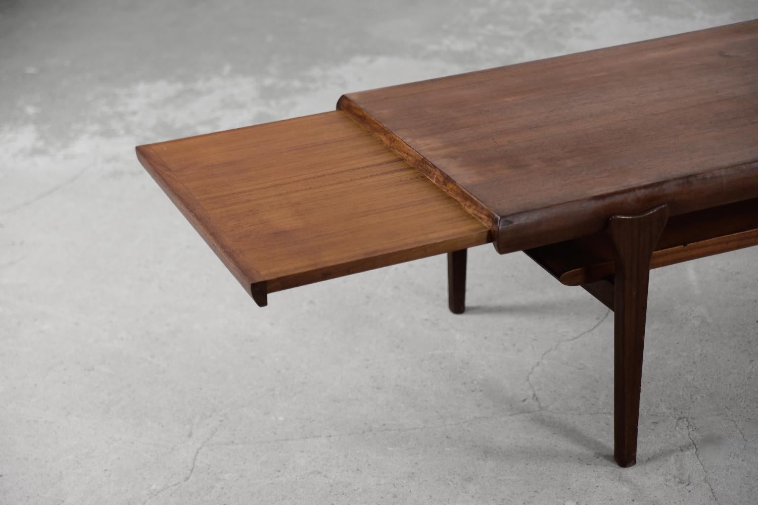 Vintage Mid-century Modern Scandinavian Extendable Teak Coffee Table with Drawer For Sale 8