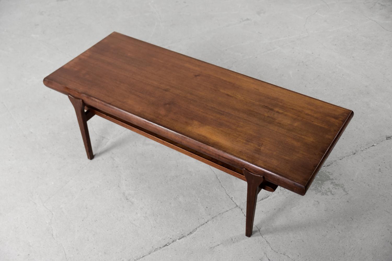 Mid-20th Century Vintage Mid-century Modern Scandinavian Extendable Teak Coffee Table with Drawer For Sale