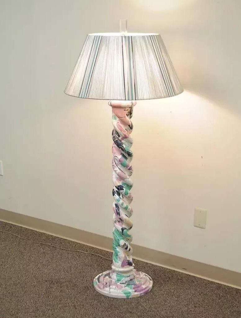 Lámpara de pie Vintage Mid Century Modern Paint Splatter Pollock Style Spiral Wood en venta 4