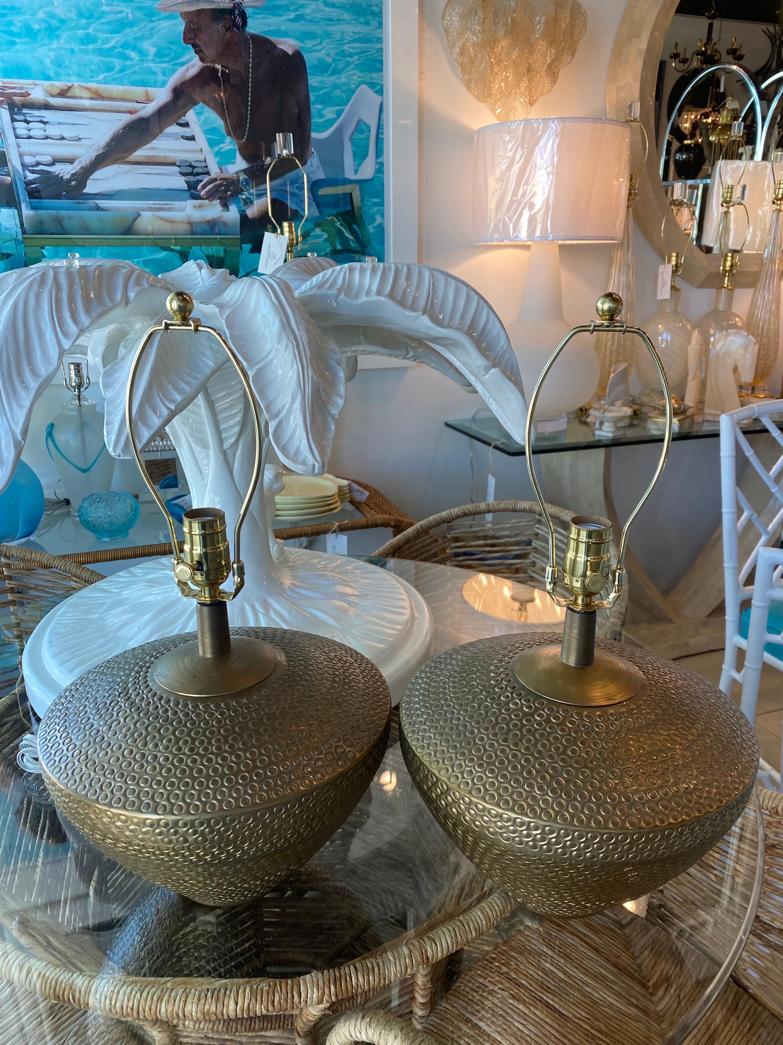 Vintage Mid-Century Modern Pair of Brass Table Lamps Newly Wired & Hardware For Sale 1
