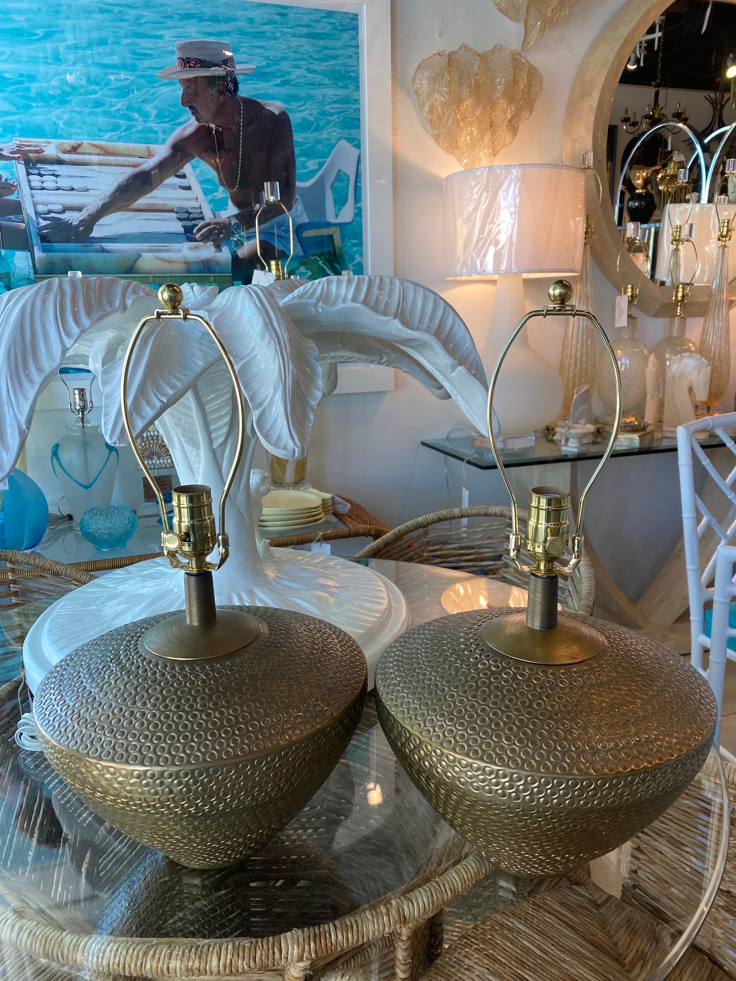 Vintage Mid-Century Modern Pair of Brass Table Lamps Newly Wired & Hardware For Sale 2