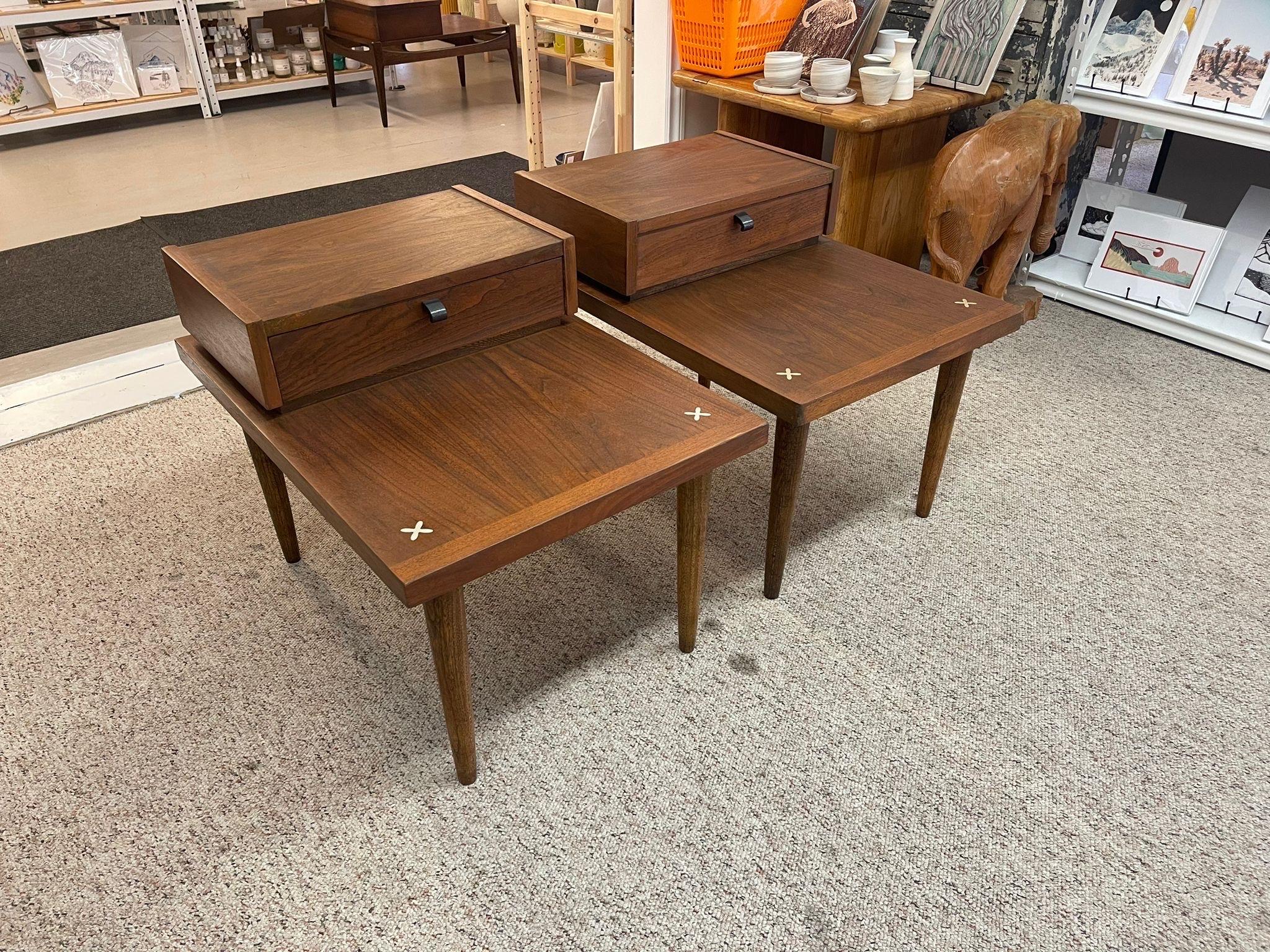Mid-Century Modern Vintage Mid Century Modern Pair of End Tables by American of Martinsville  For Sale