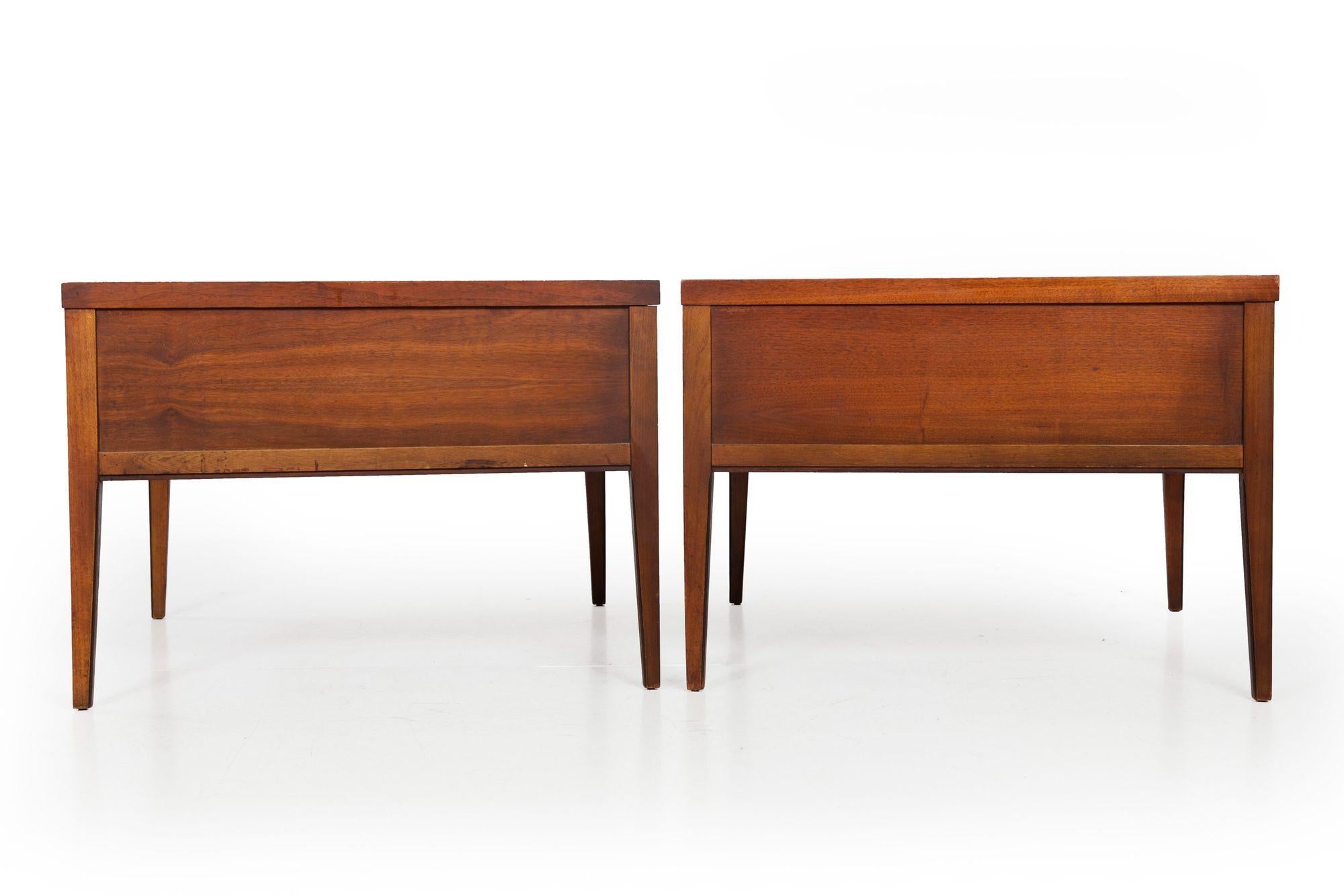 American Vintage Mid-Century Modern Pair of Lane “Tuxedo” End Tables Nightstands For Sale