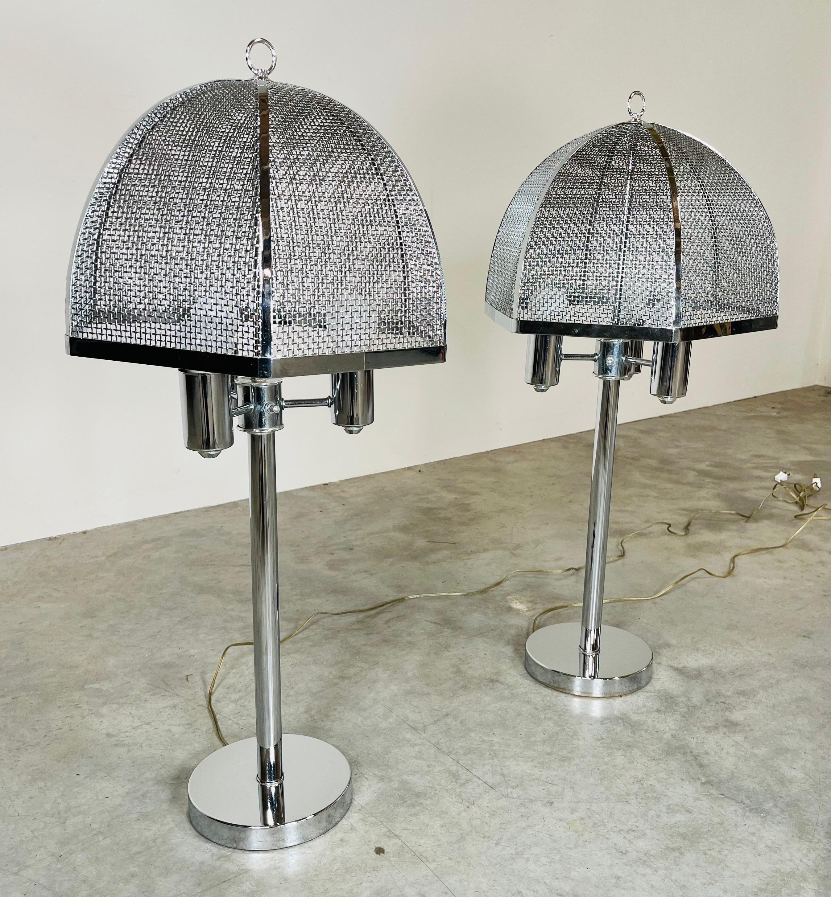 20th Century Vintage Mid-Century Modern Pair of Laurel Style Chrome Wire Mesh Table Lamps For Sale
