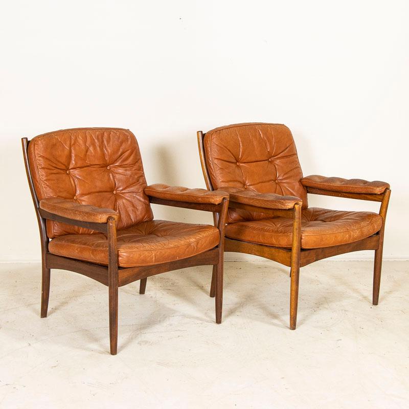 Swedish Vintage Mid-Century Modern Pair of Leather Arm Chairs by Gote Mobel of Sweden