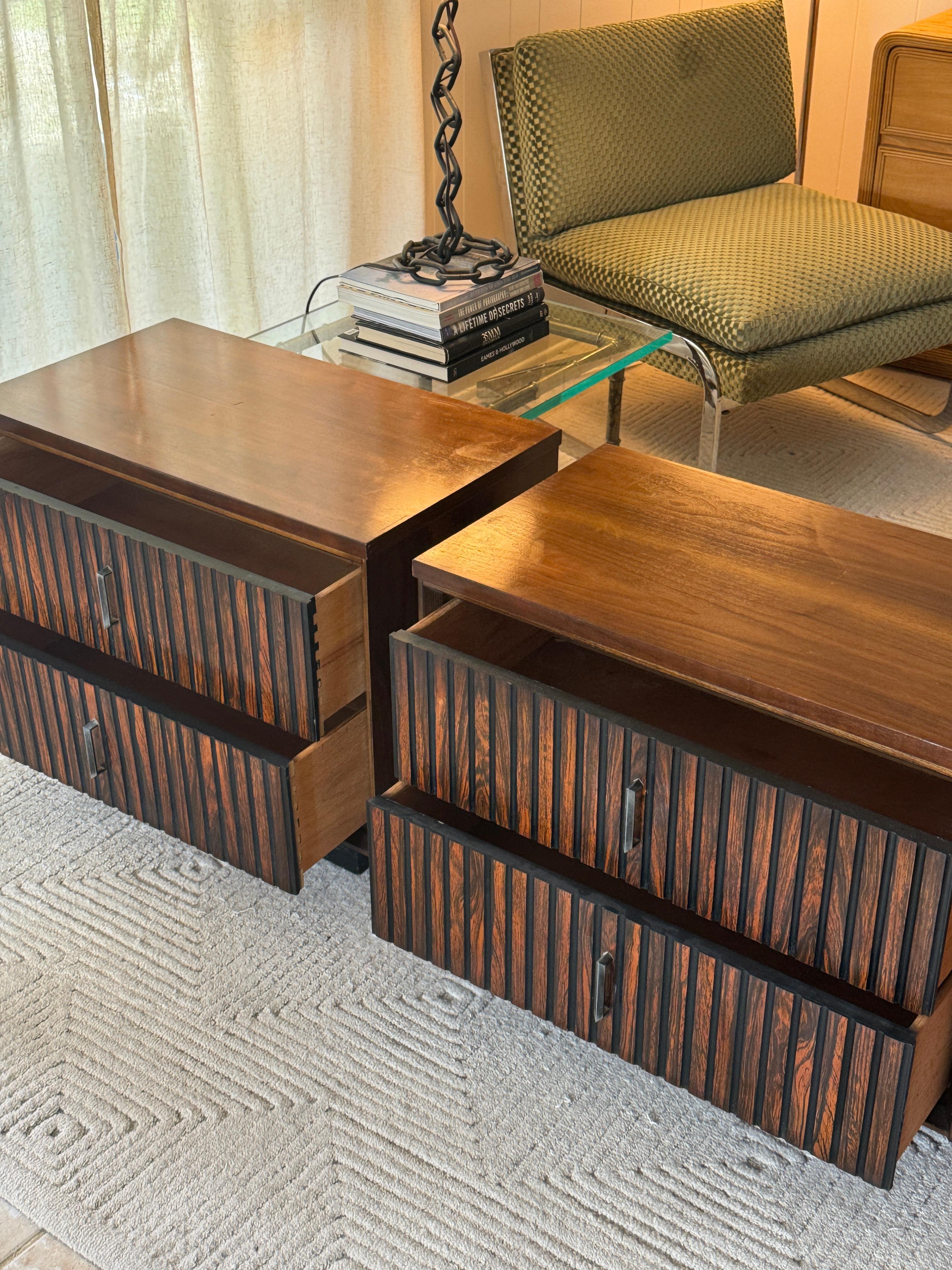 Vintage mid century modern pair of nightstands by Basset Furniture Co. 4