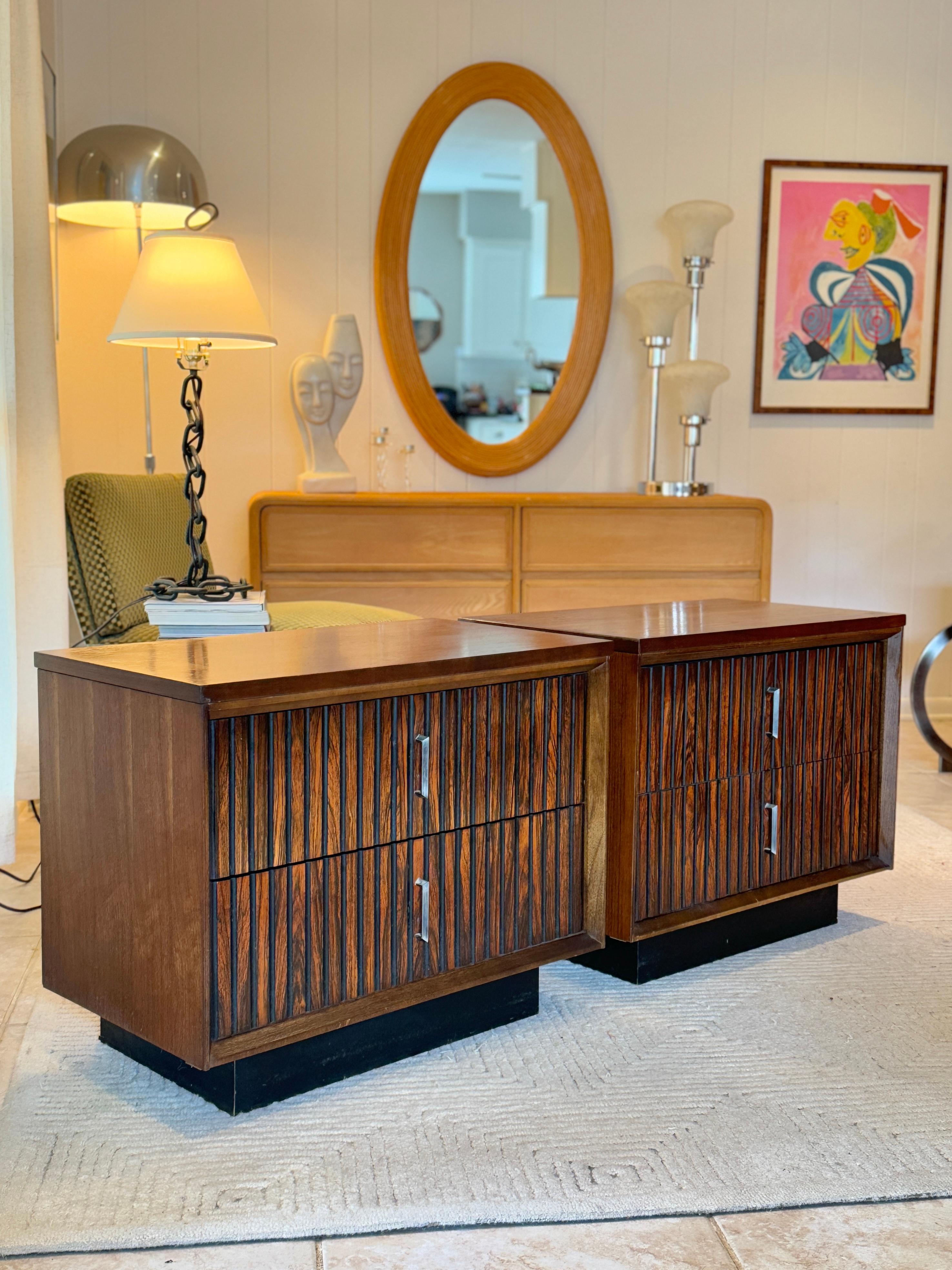 Vintage mid century modern pair of nightstands by Basset Furniture Co. 9