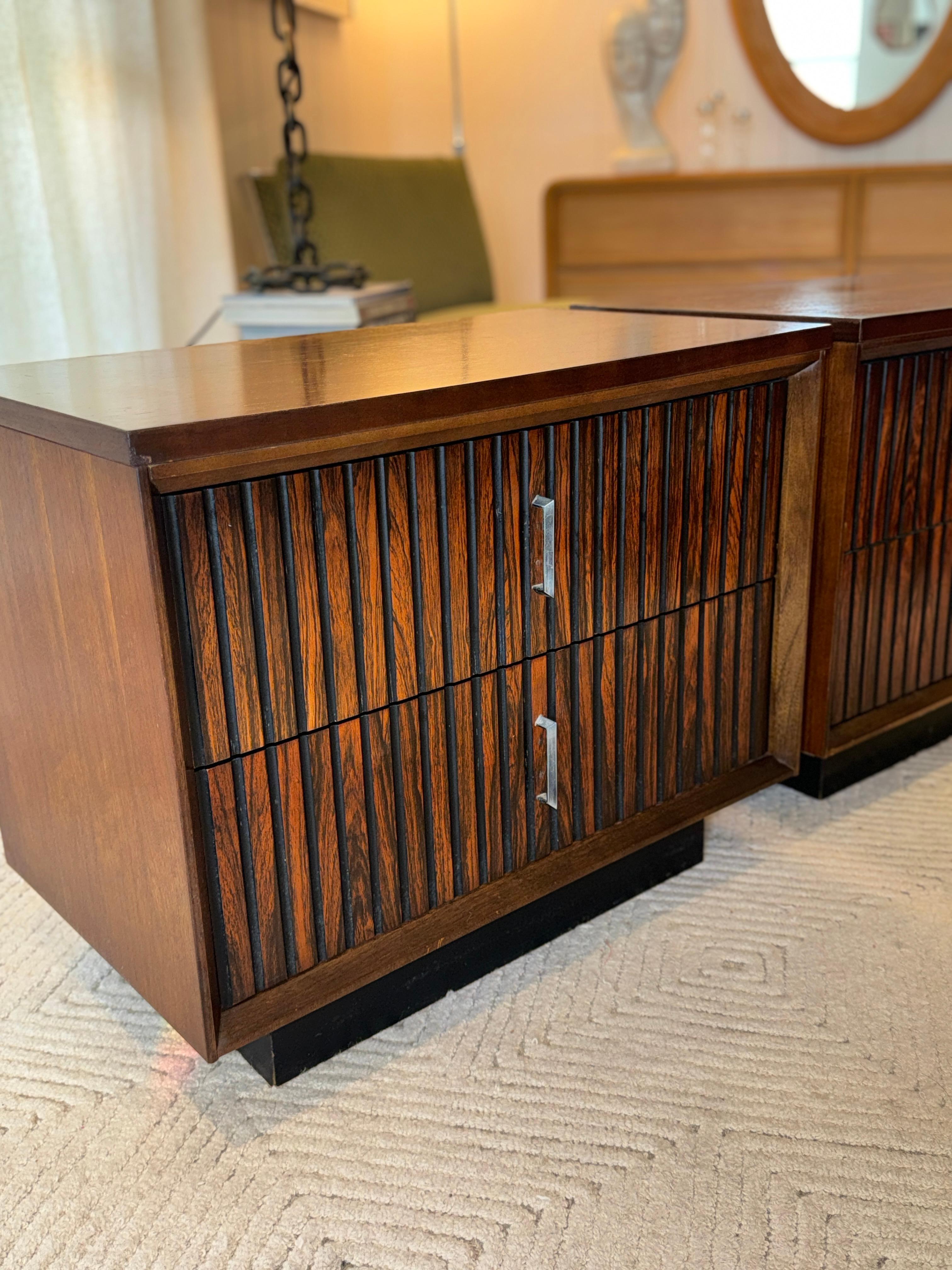 Vintage mid century modern pair of nightstands by Basset Furniture Co. 10