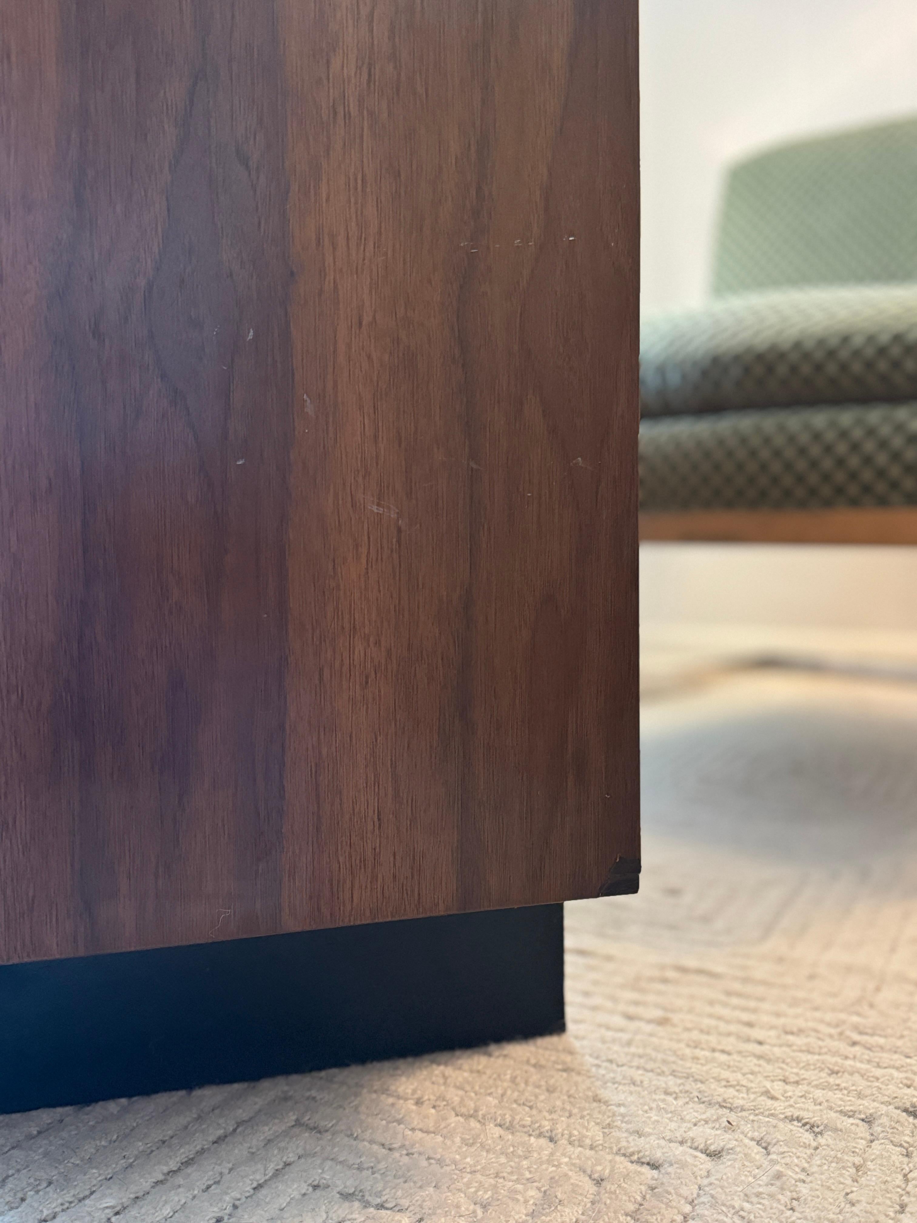 Mid-20th Century Vintage mid century modern pair of nightstands by Basset Furniture Co.